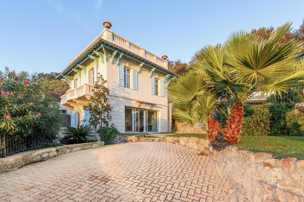 Magnificent villa with sea view in Théoule sur mer - by feelluxuryholidays
