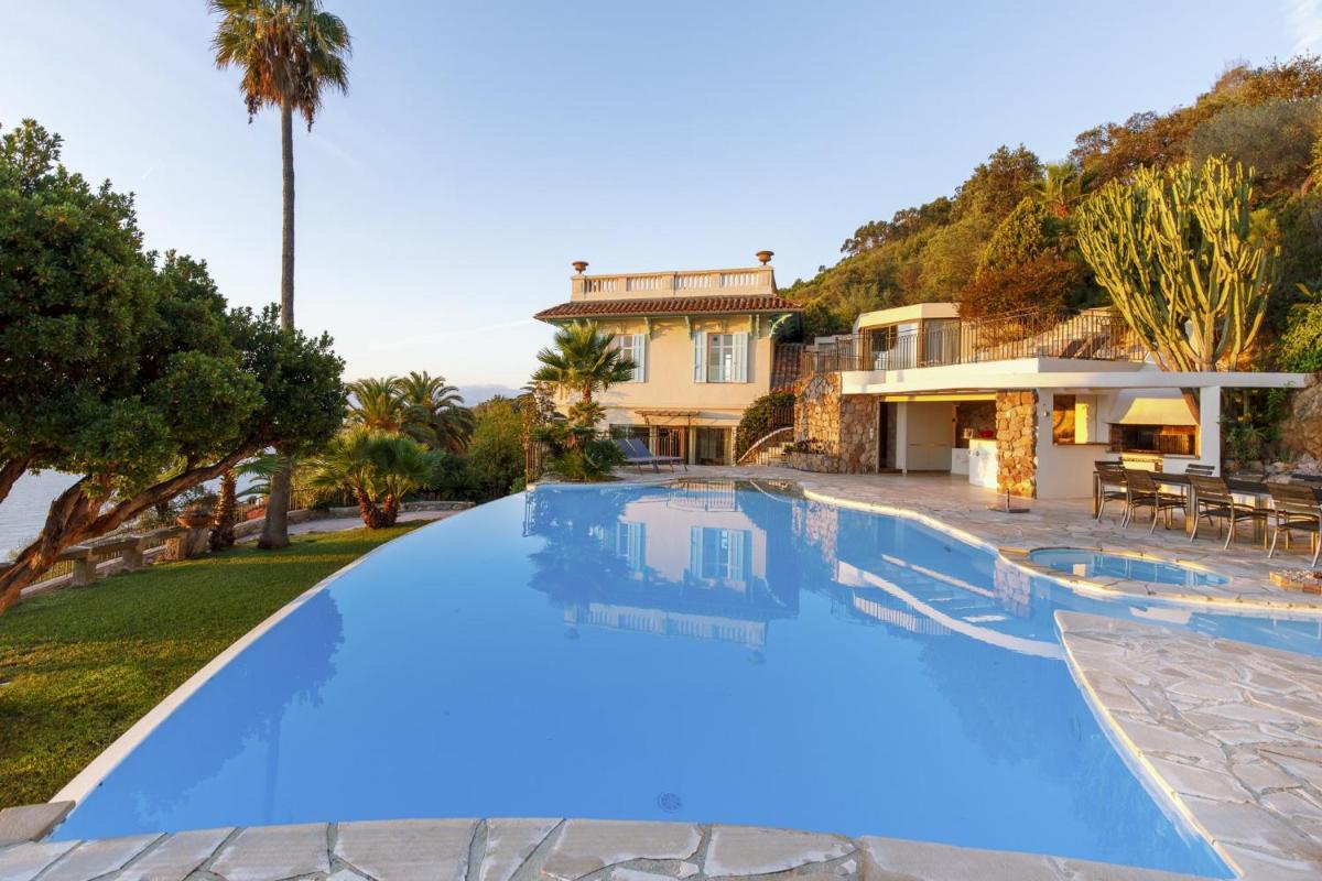 Magnificent villa with sea view in Théoule sur mer - by feelluxuryholidays