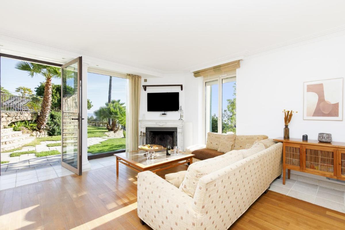 Magnificent villa with sea view in Théoule sur mer - by feelluxuryholidays