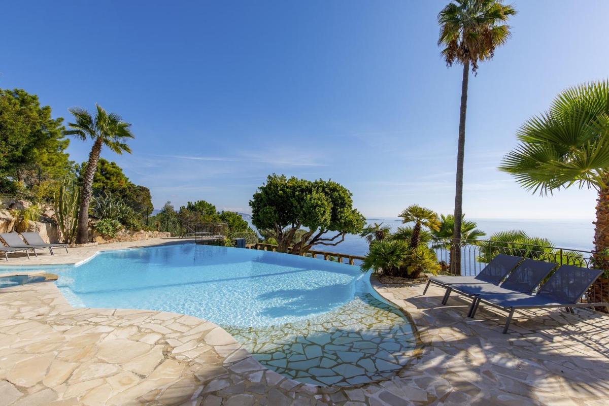 Magnificent villa with sea view in Théoule sur mer - by feelluxuryholidays