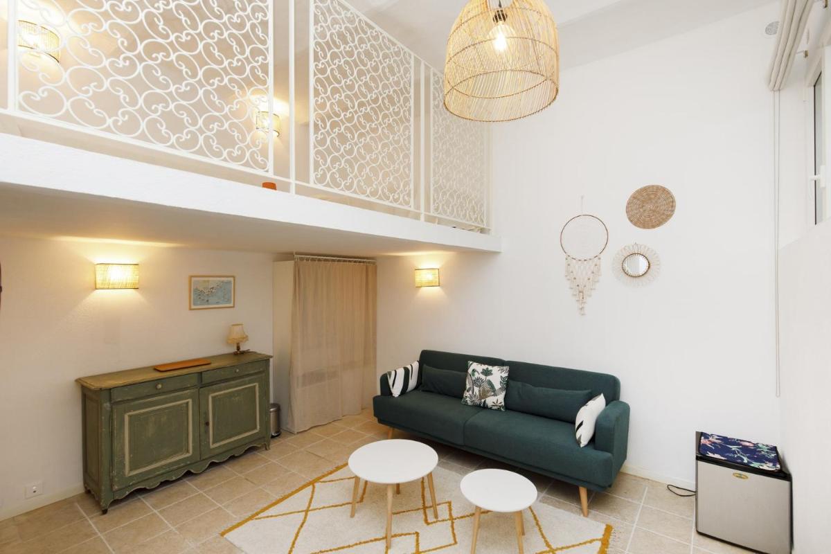 Magnificent villa with sea view in Théoule sur mer - by feelluxuryholidays