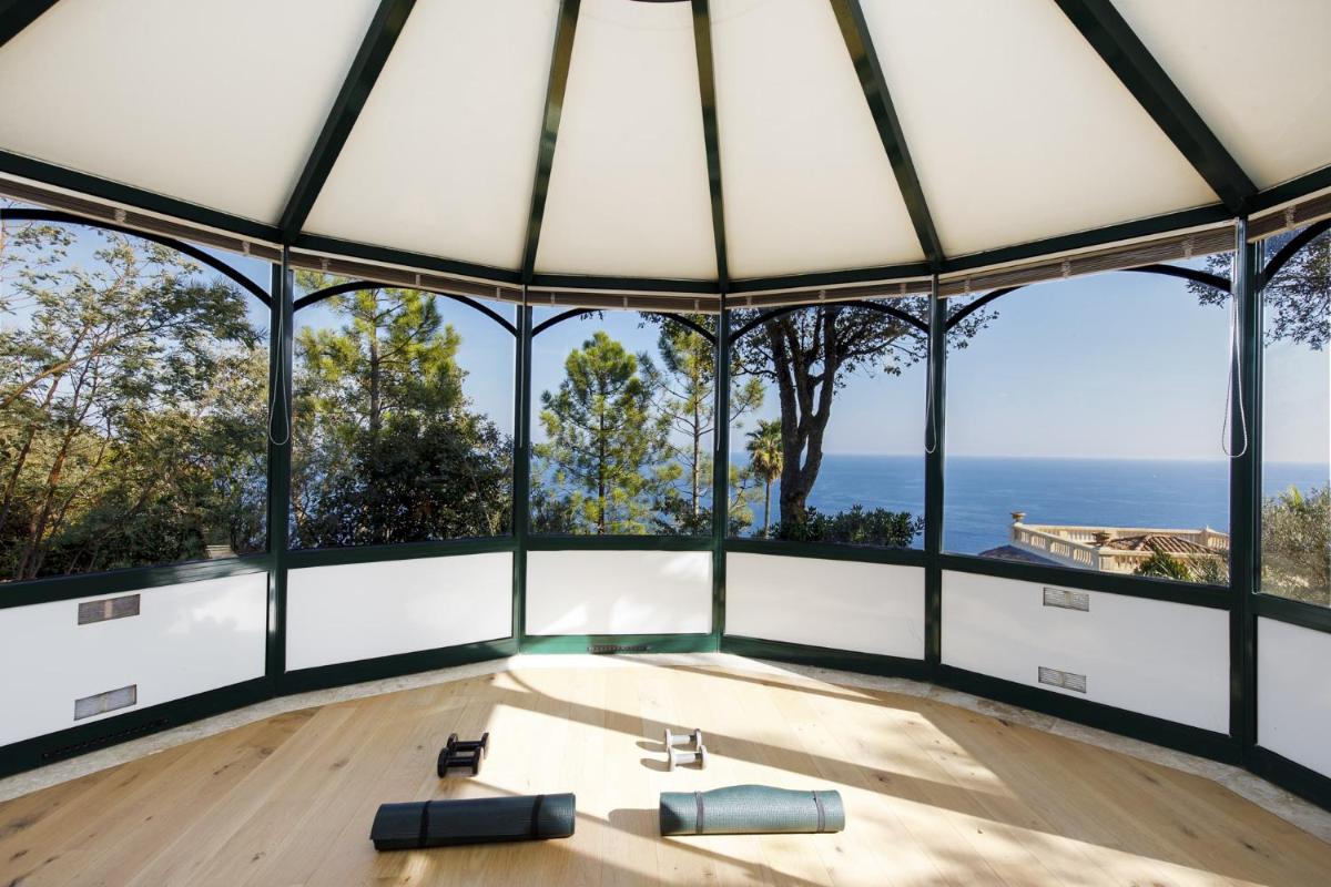 Magnificent villa with sea view in Théoule sur mer - by feelluxuryholidays