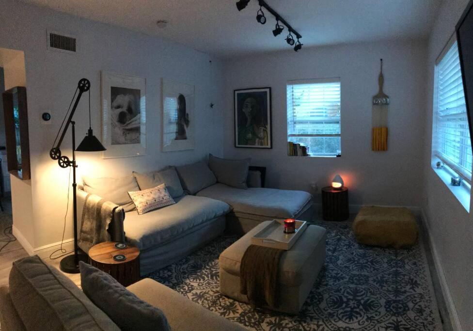 Cozy Chalet near the Design District