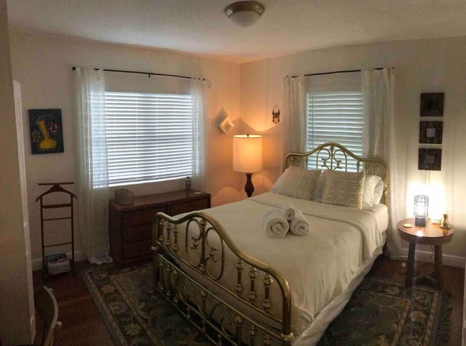 Cozy Chalet near the Design District