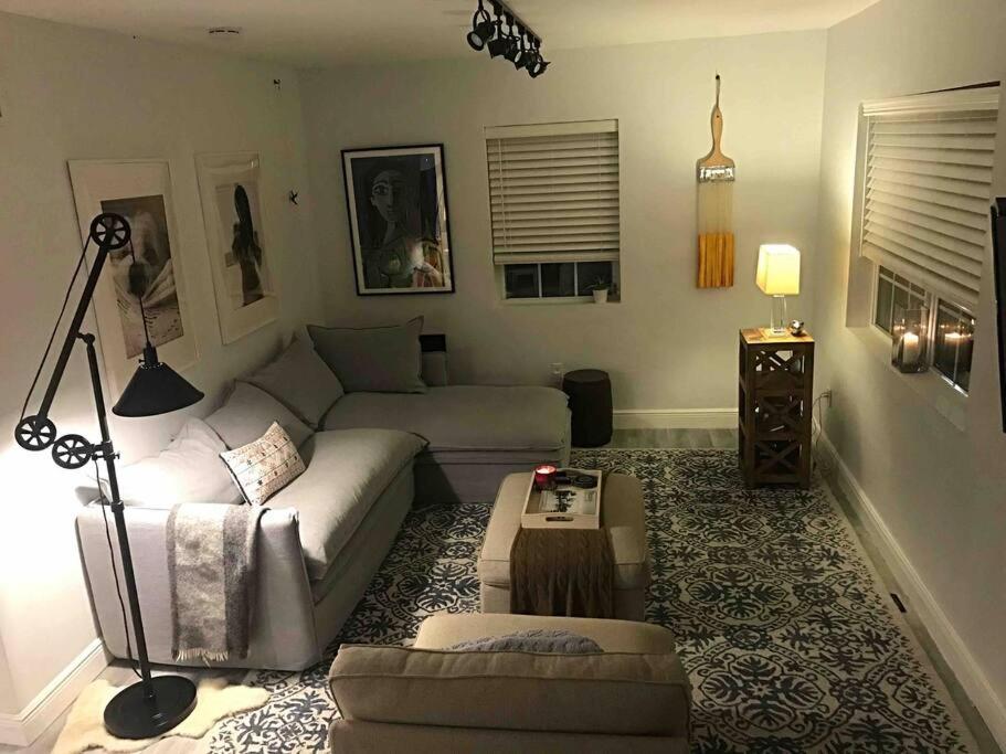 Cozy Chalet near the Design District