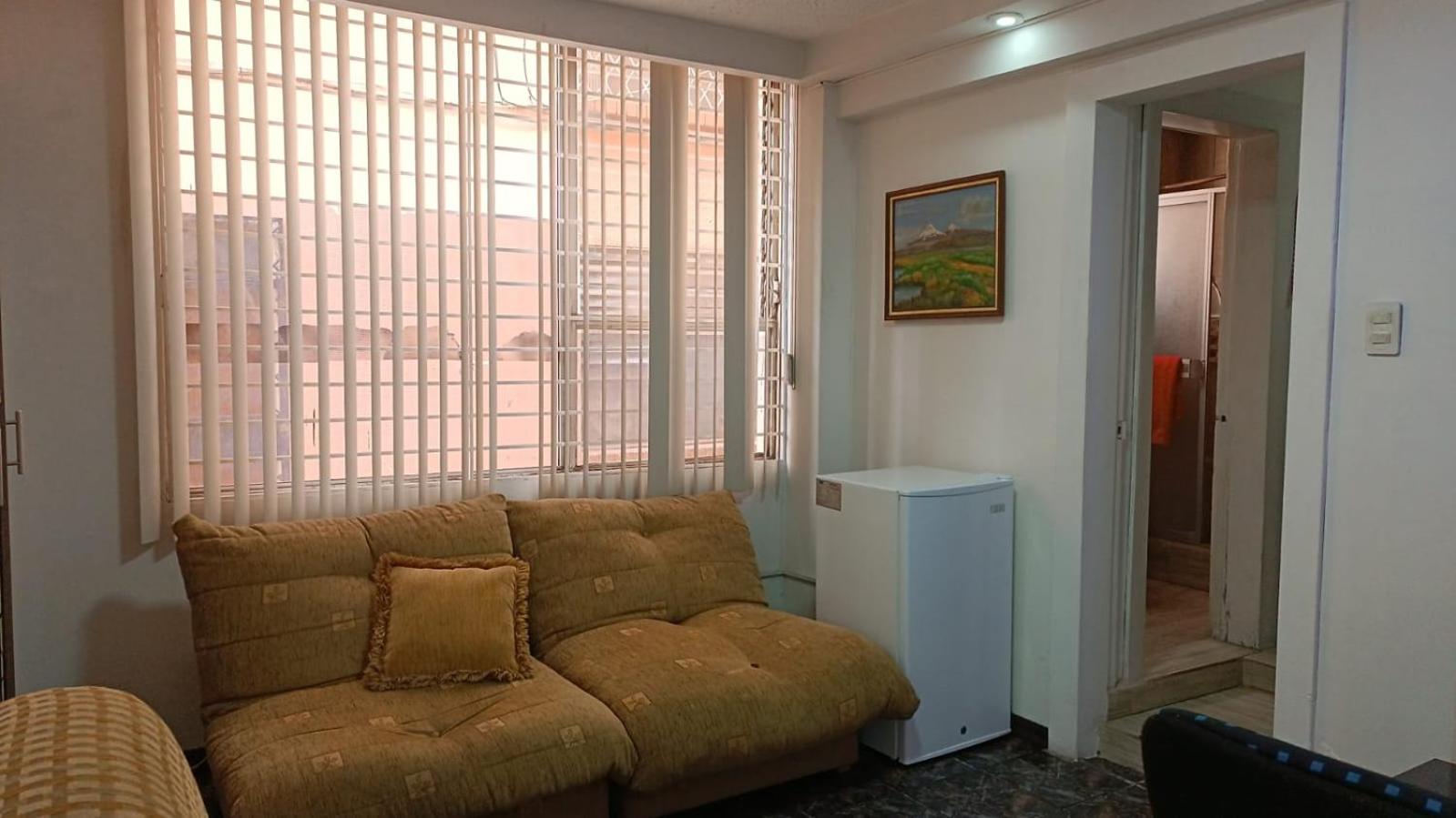 Minidepartamento central y amoblado
