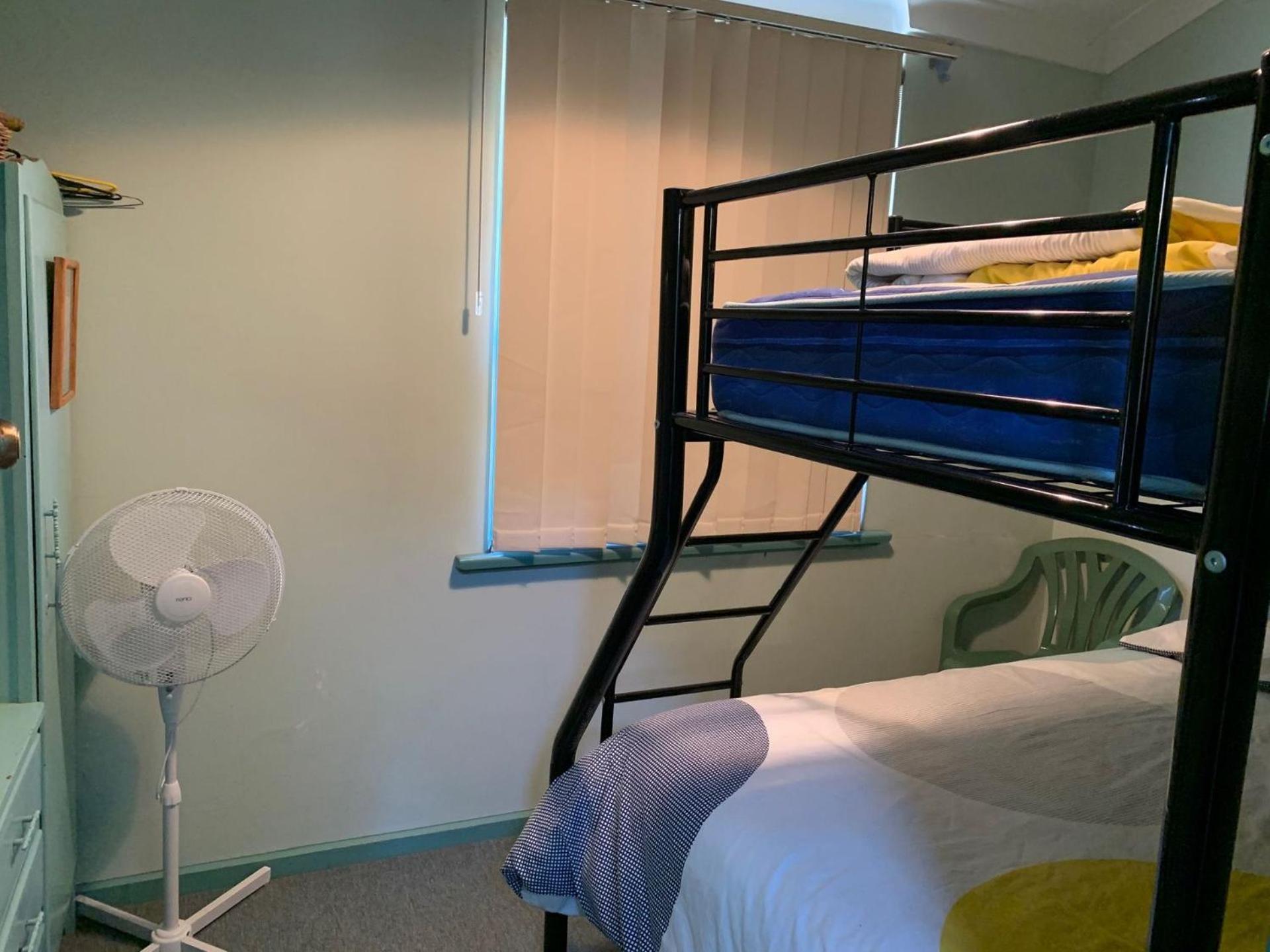 Upstairs Beachfront Unit in Central Location