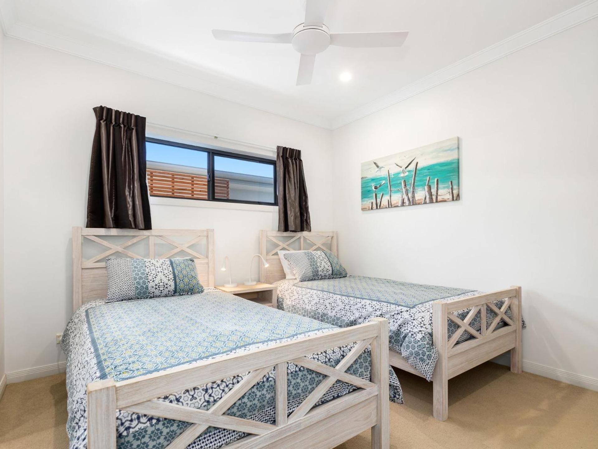 The Doggy Beach House - with Pool in Pottsville