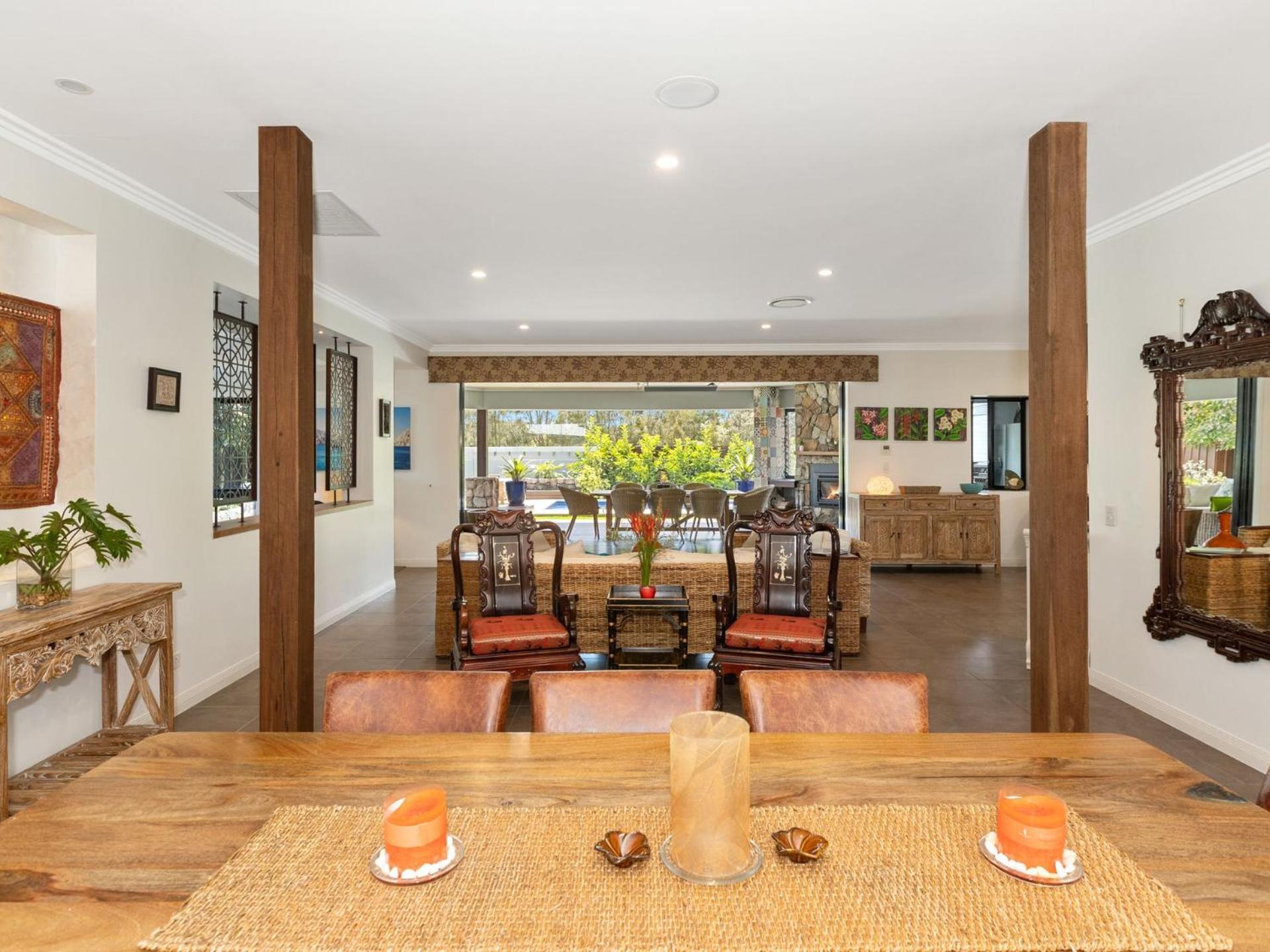 The Doggy Beach House - with Pool in Pottsville