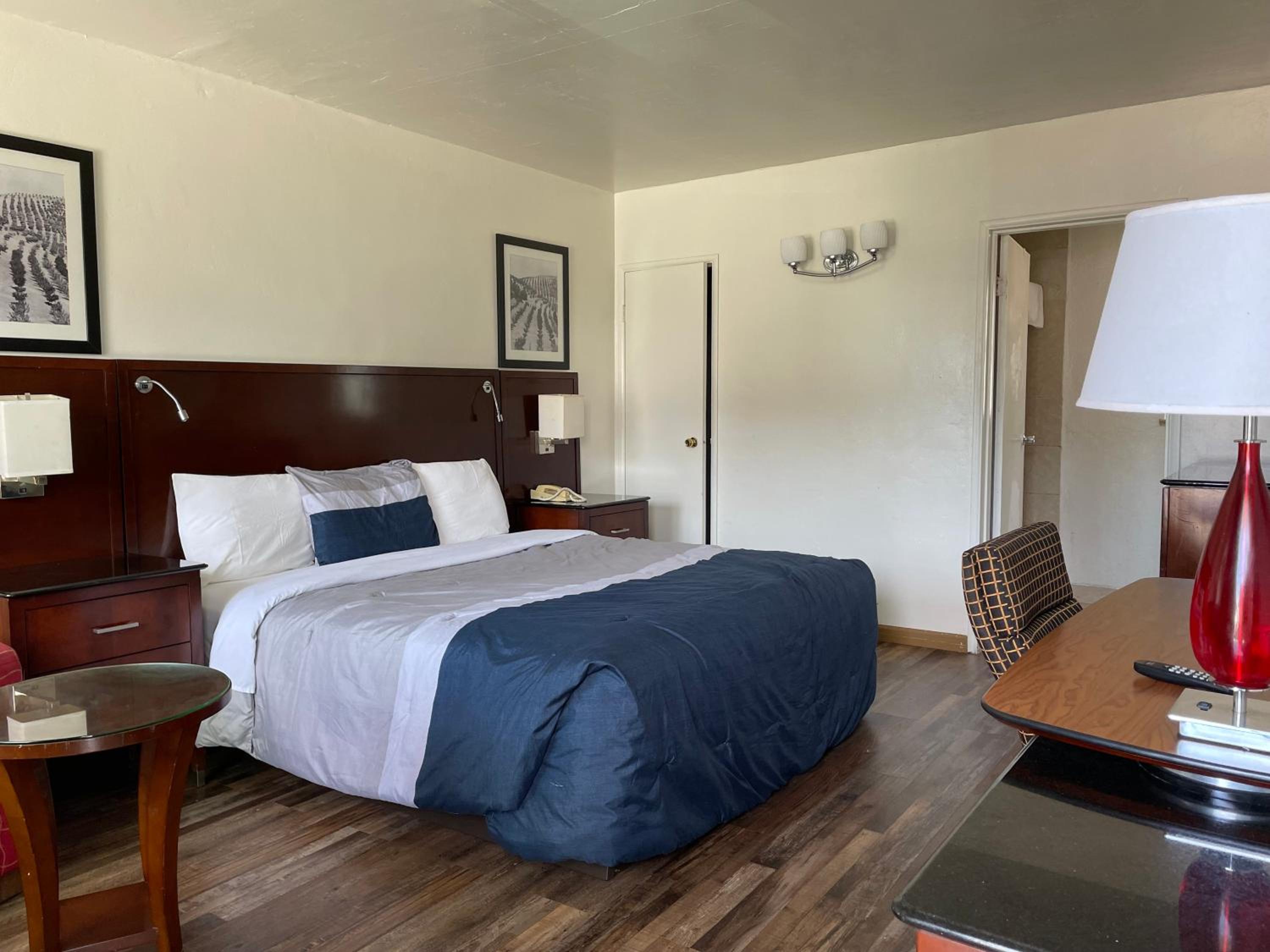 Ventura Vacations - Travelers Beach Inn - Property Image 7