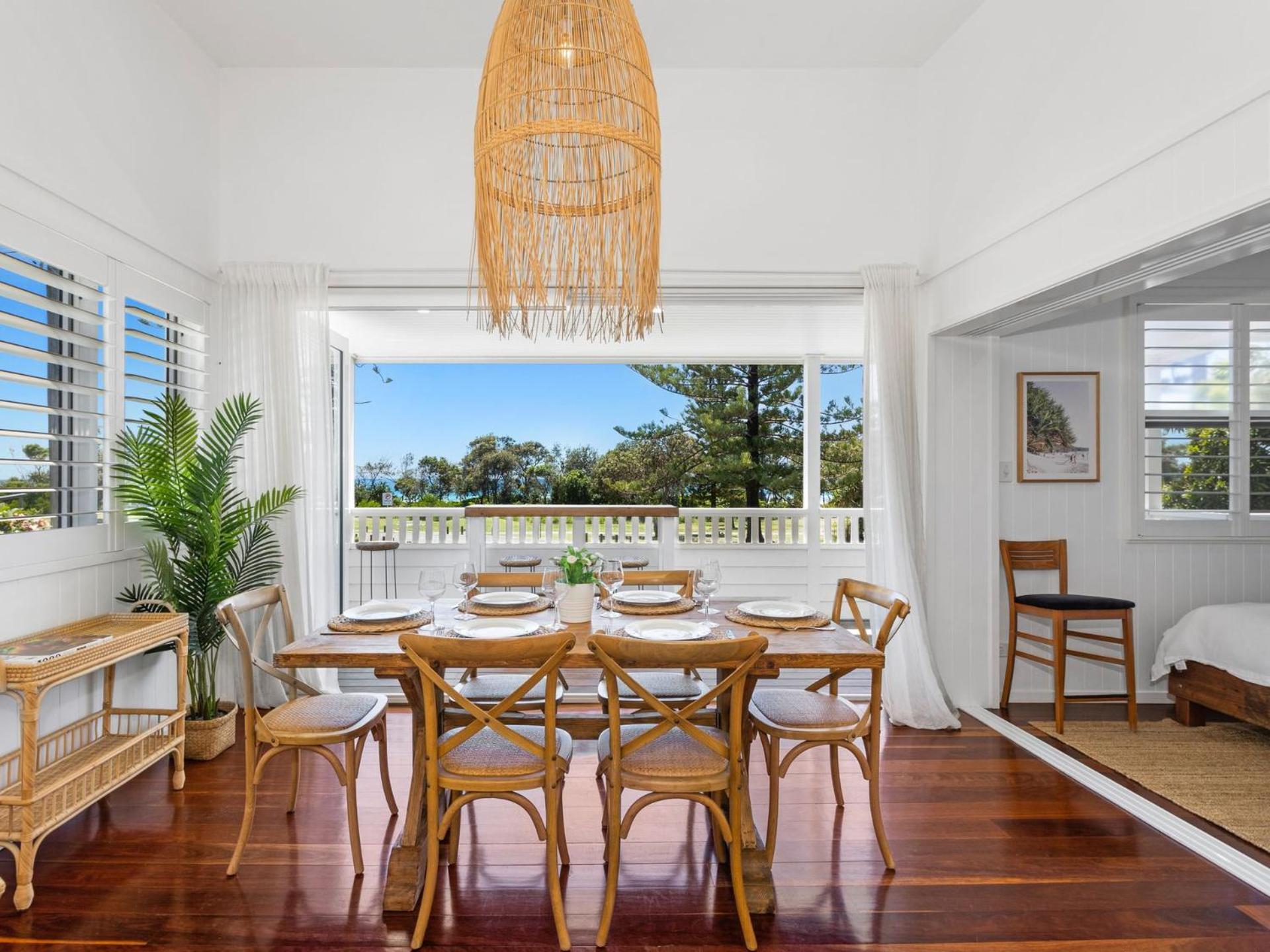 Oceanfront Beach House On Marine Parade