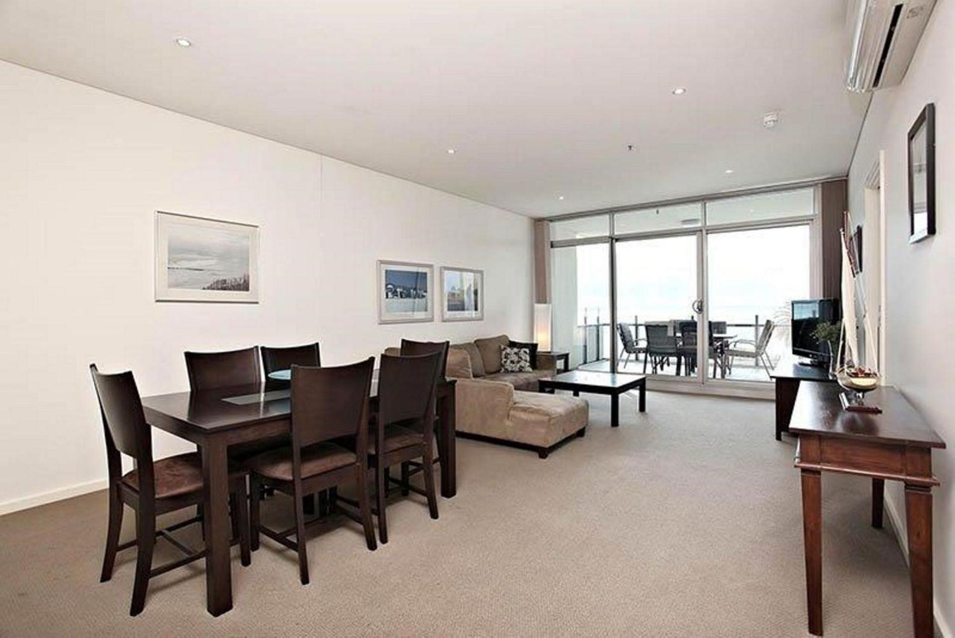 The Penthouse with Views