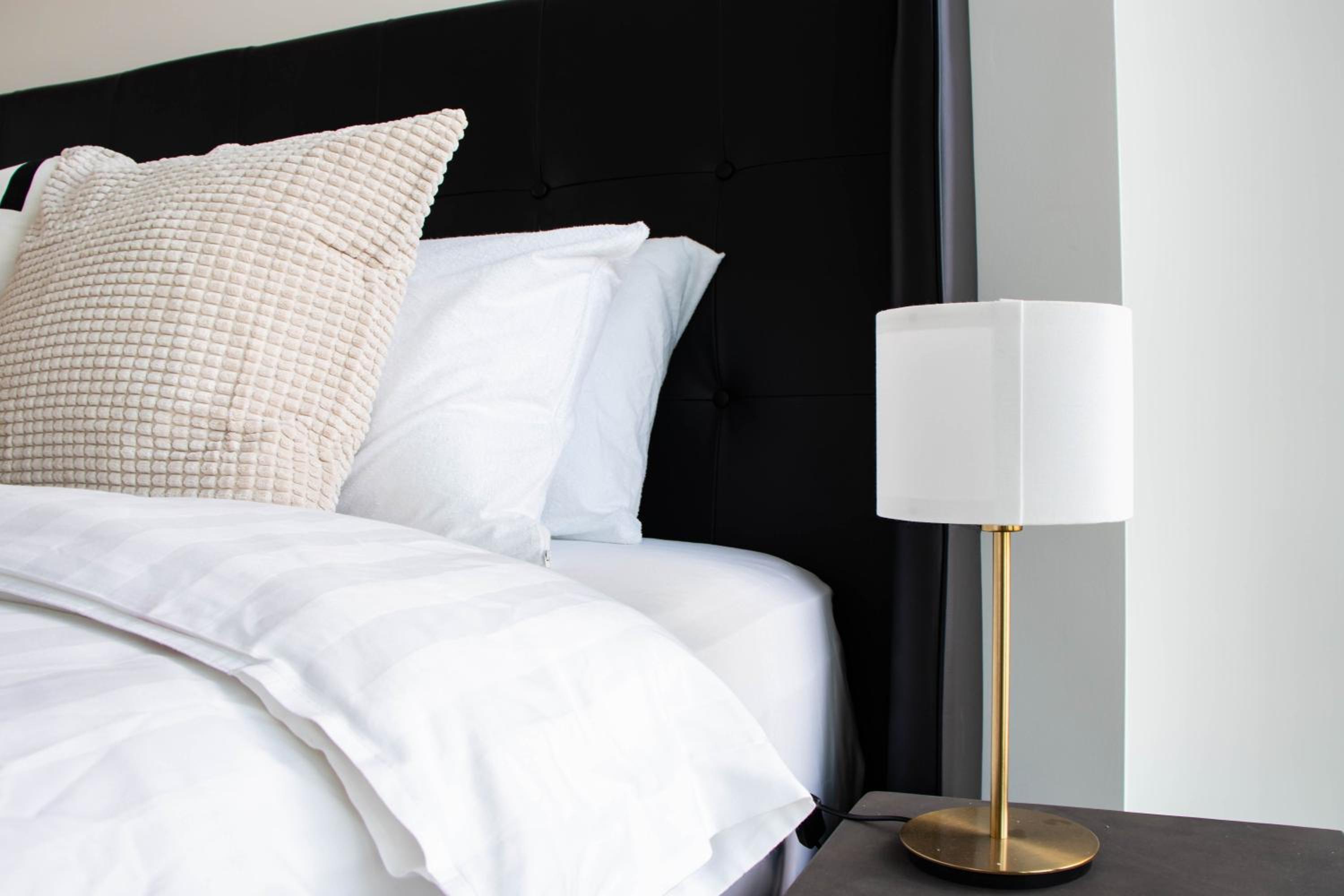 1 BRM, Southbank, Next to Crown, King Bed