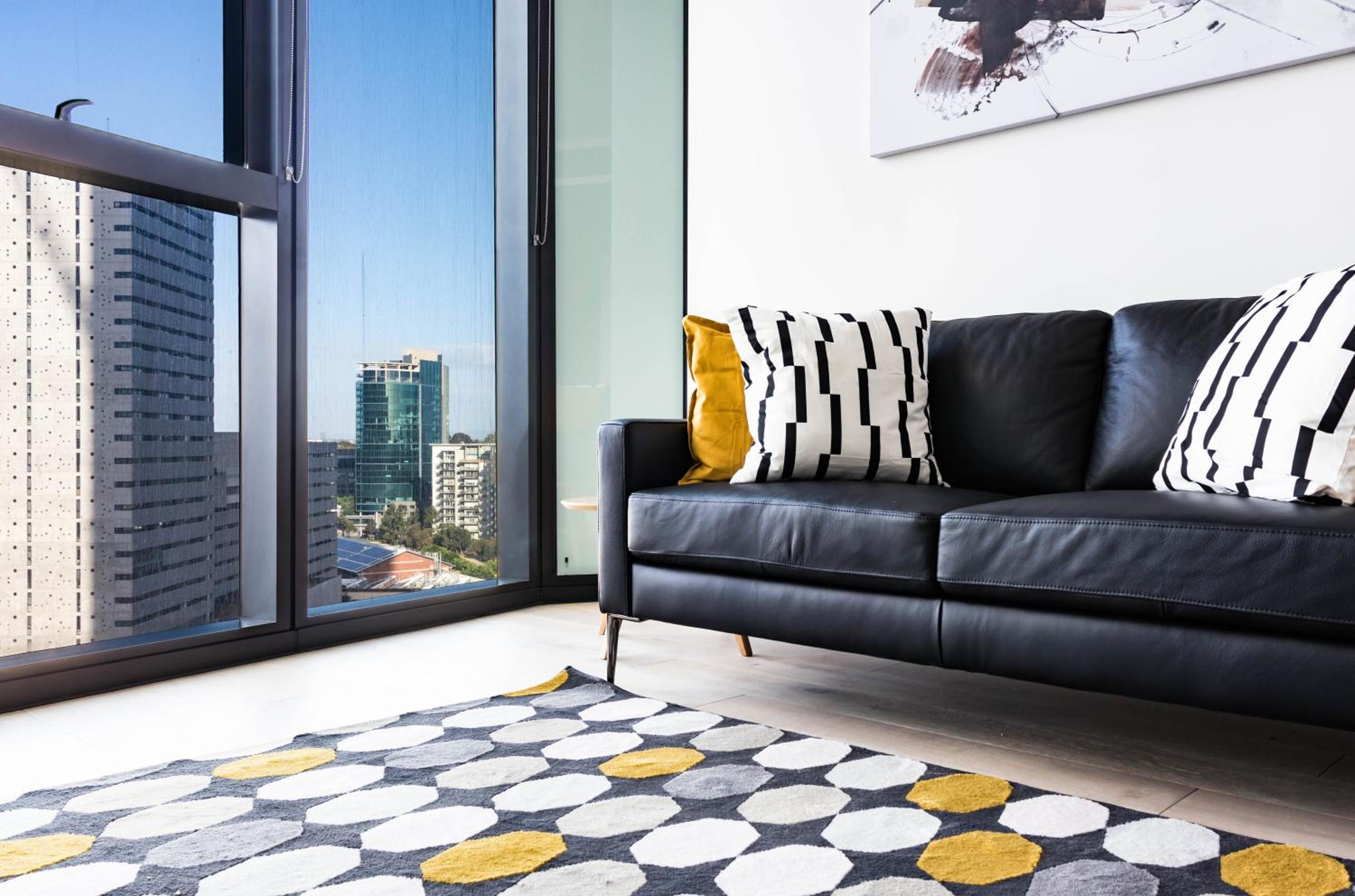 1 BRM, Southbank, Next to Crown, King Bed