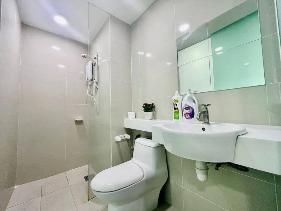 5 Pax Scott Garden Modern Homestay 5 mins to Mid Valley
