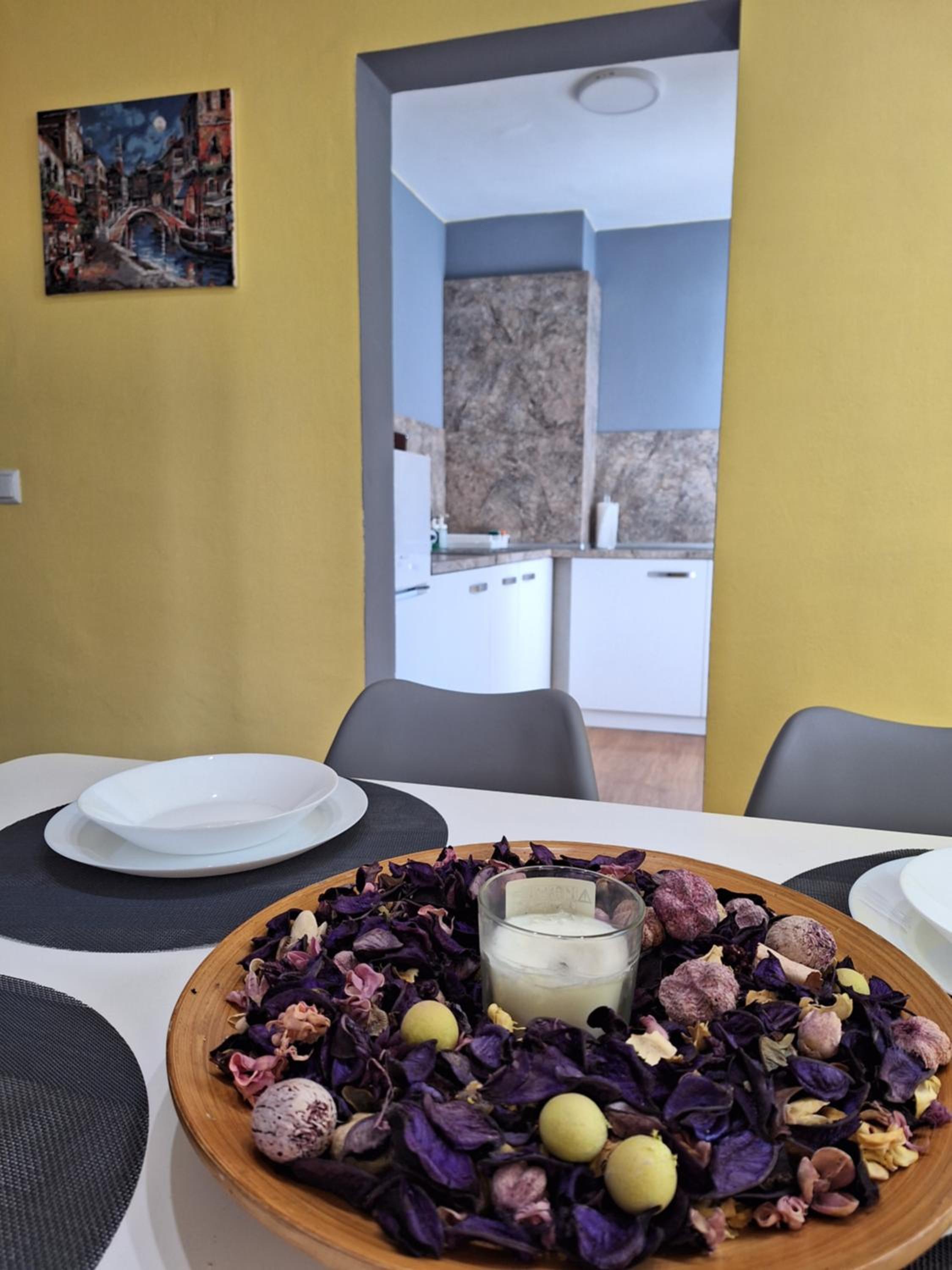 Top Location Harmony Apartment by HostEx