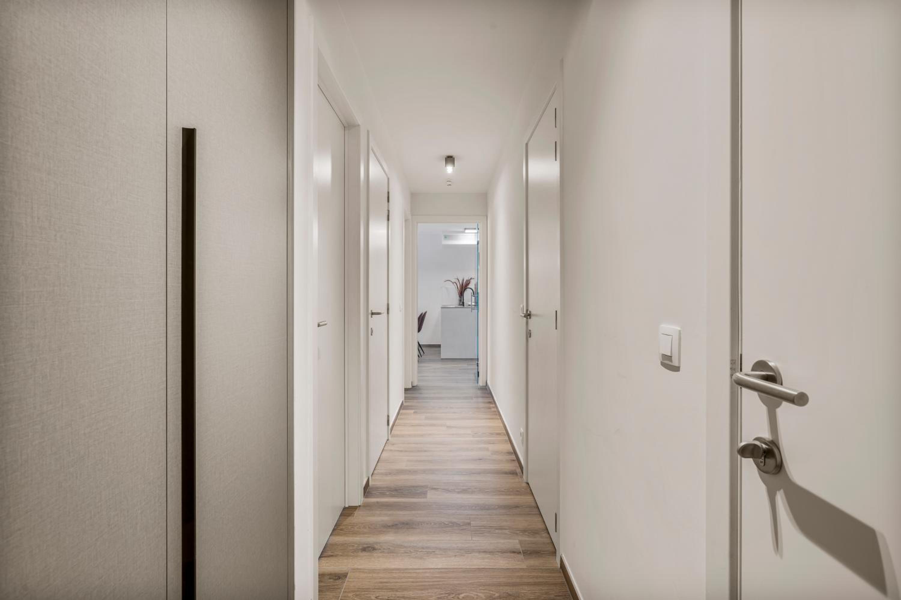 Port Orion - Brand new ground floor flat with pool