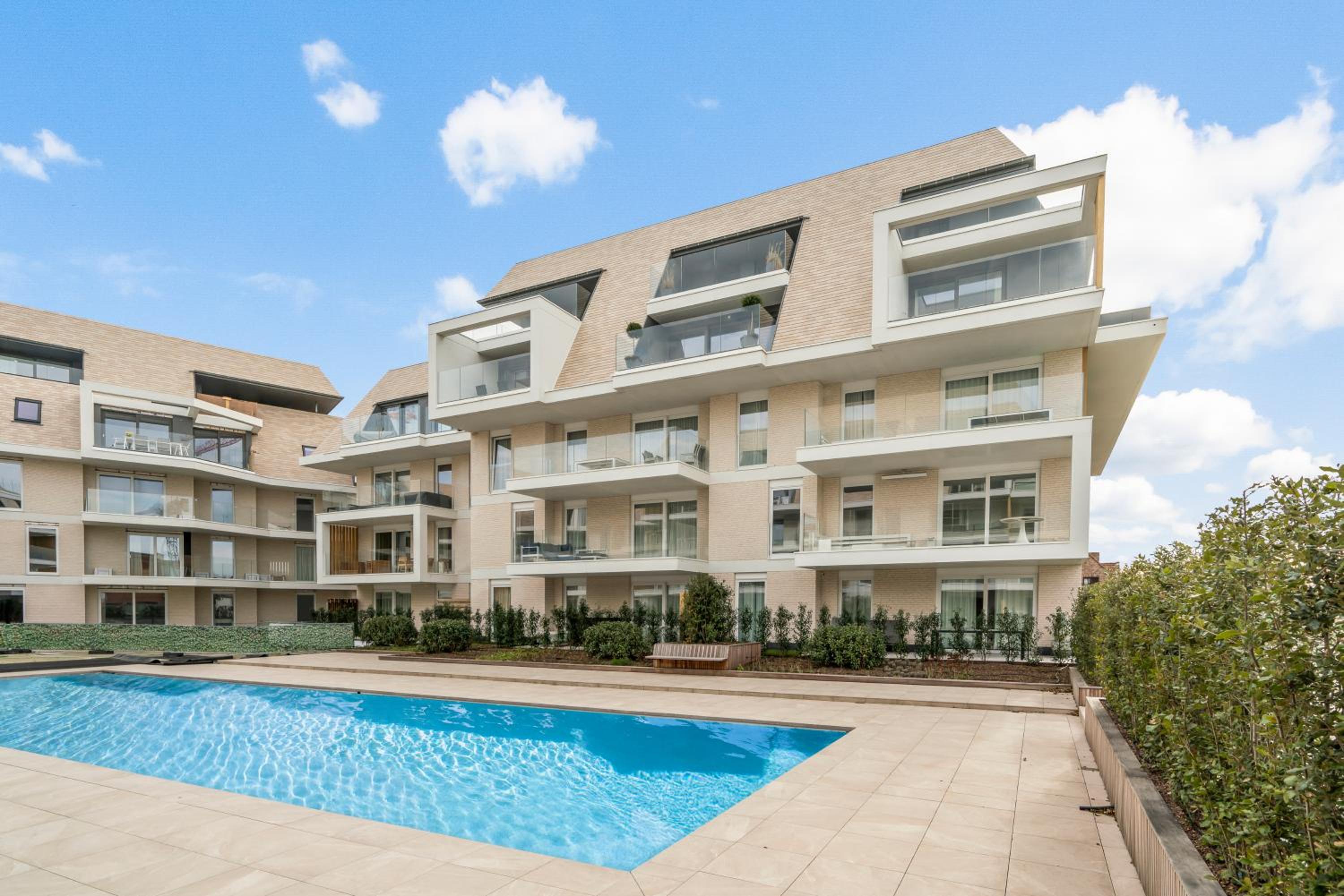Port Orion - Brand new ground floor flat with pool