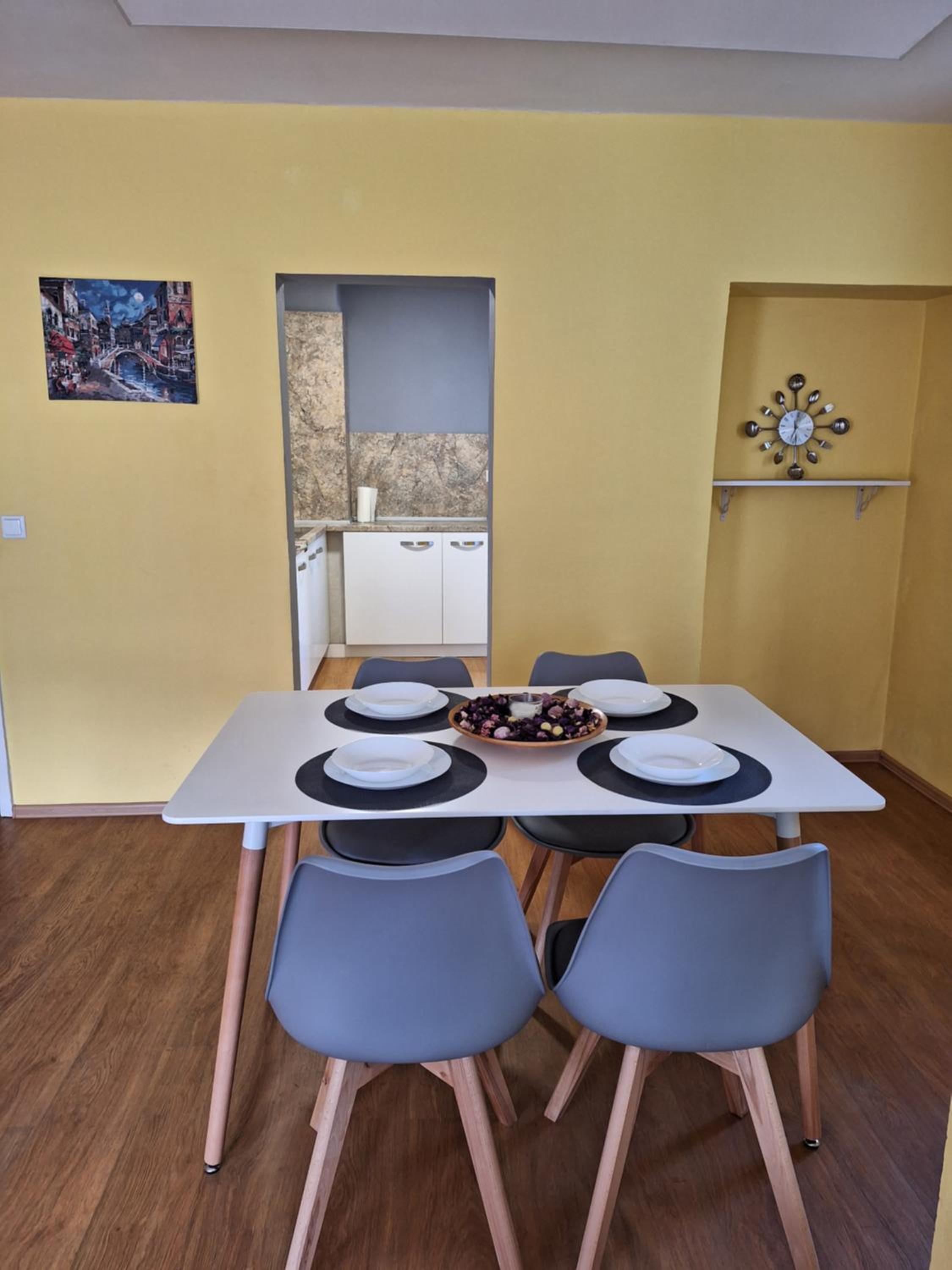 Top Location Harmony Apartment by HostEx