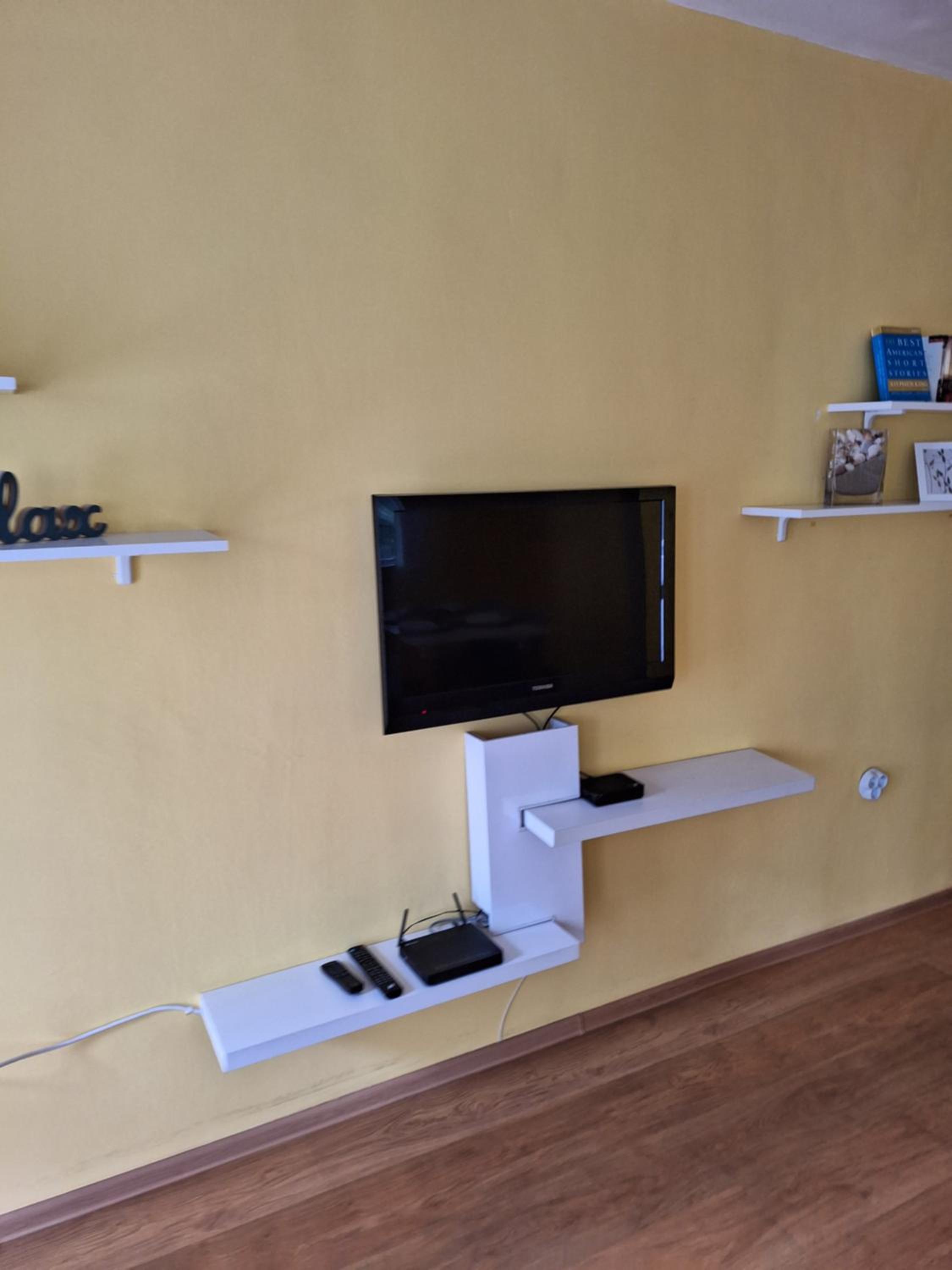 Top Location Harmony Apartment by HostEx