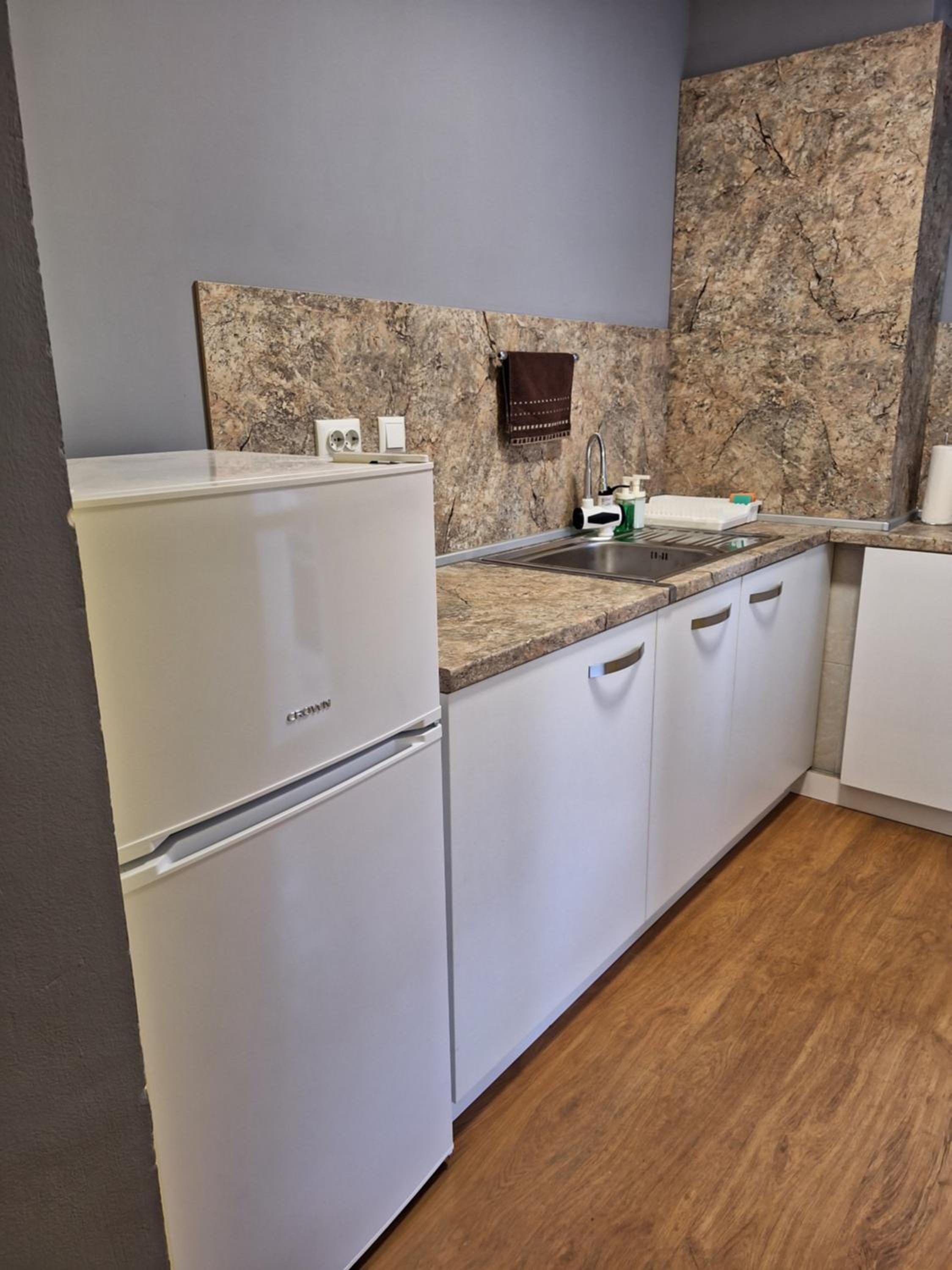 Top Location Harmony Apartment by HostEx