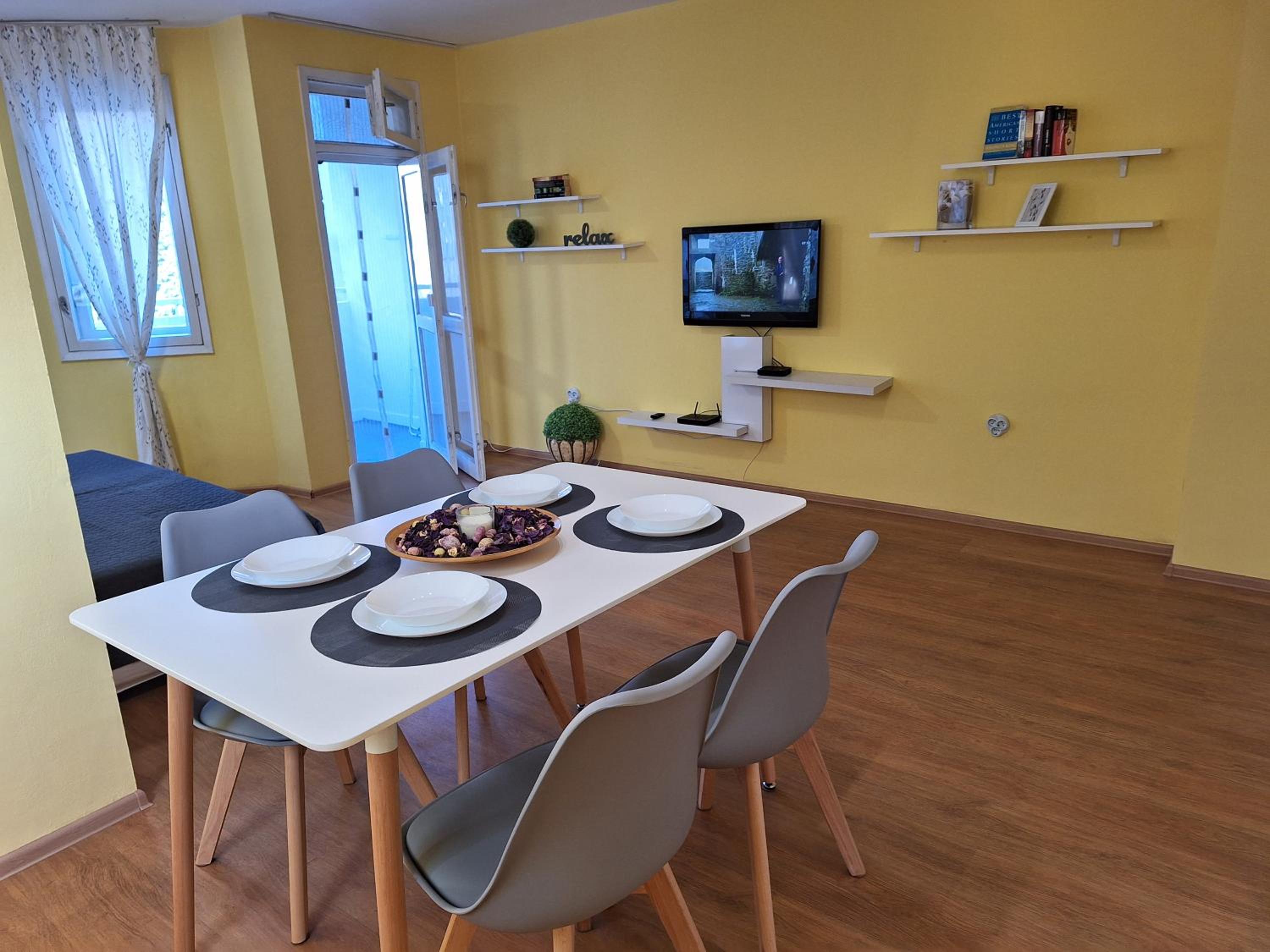 Top Location Harmony Apartment by HostEx