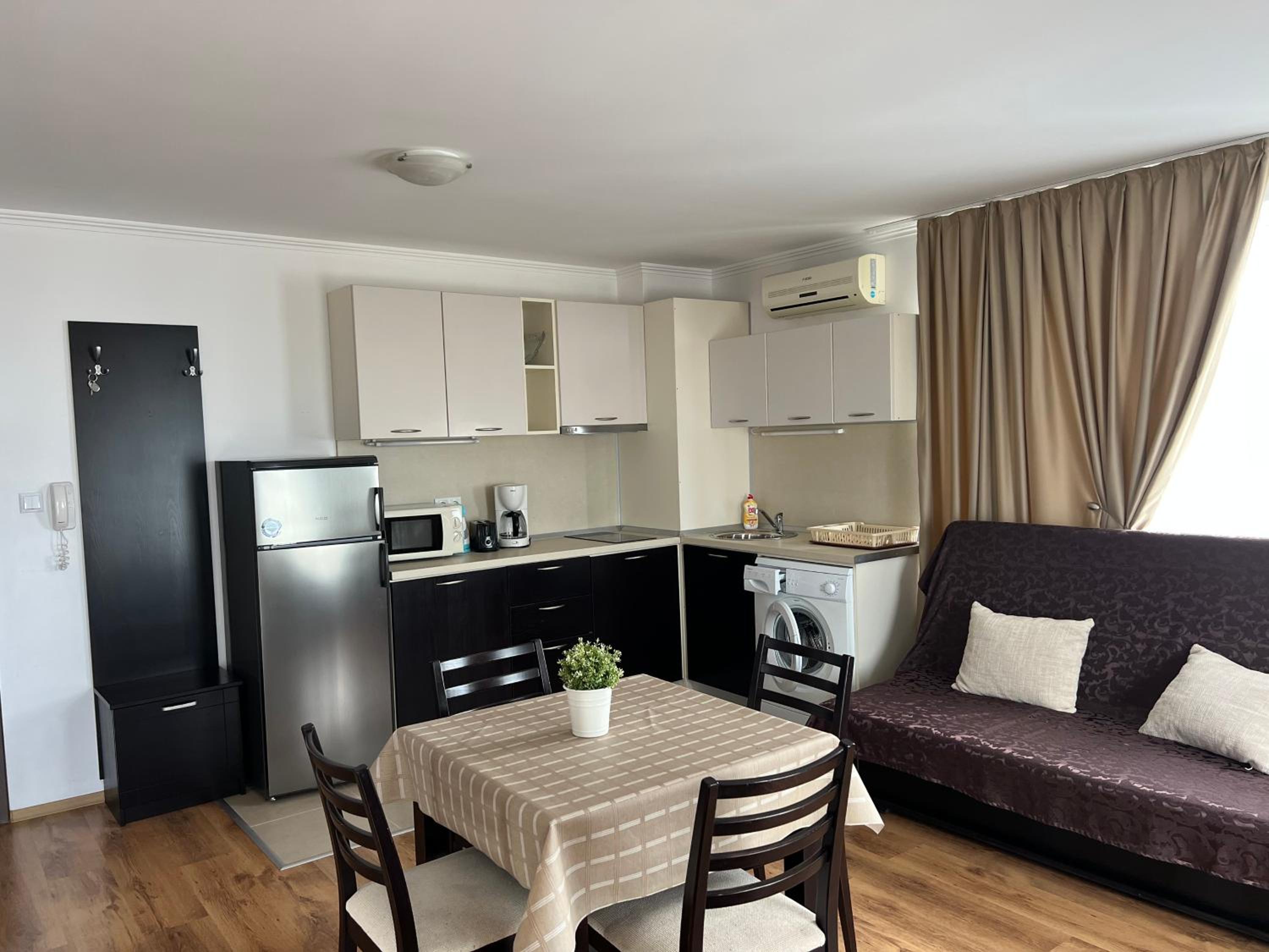 Antorini Apartments