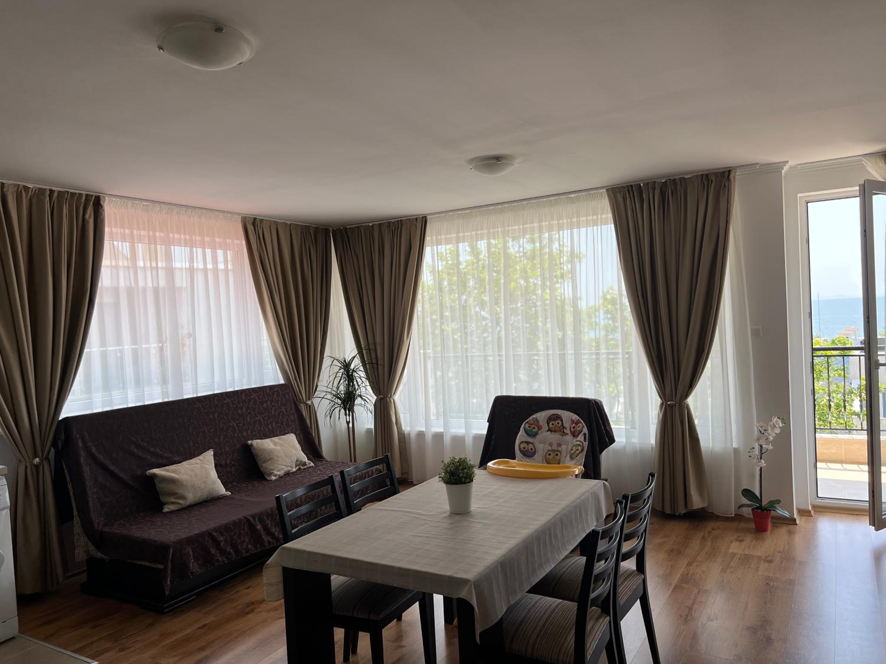 Antorini Apartments