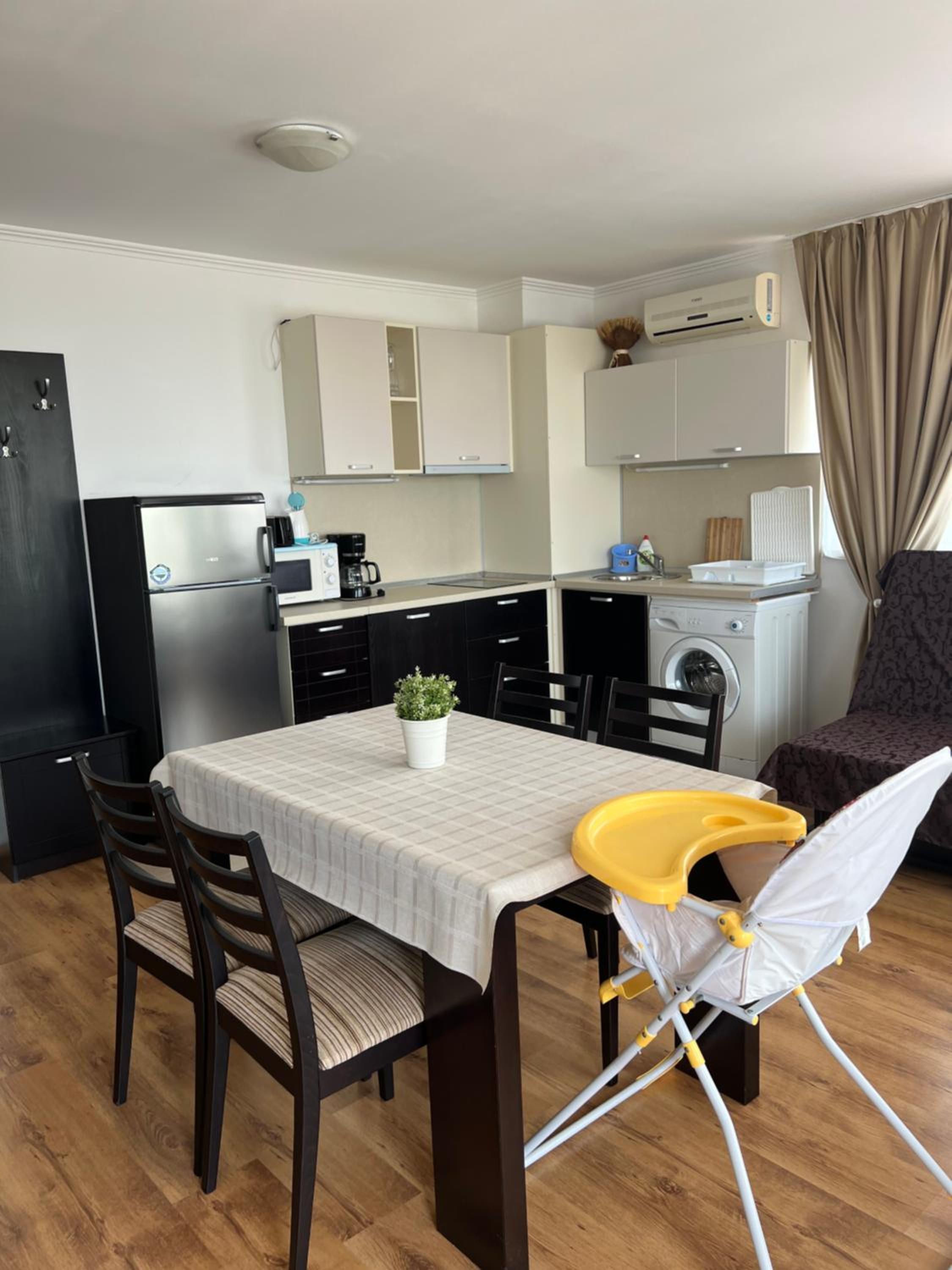 Antorini Apartments