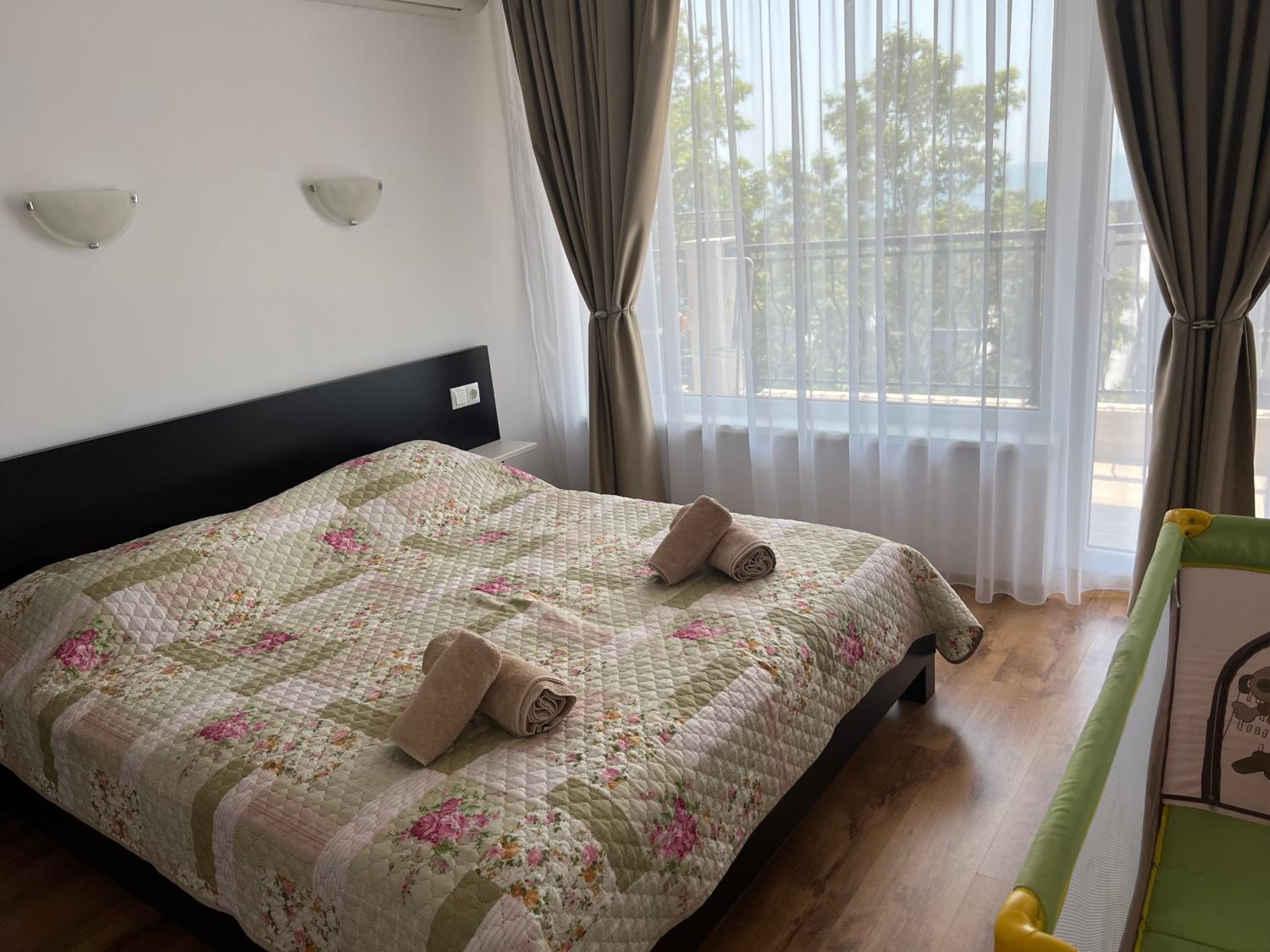 Antorini Apartments