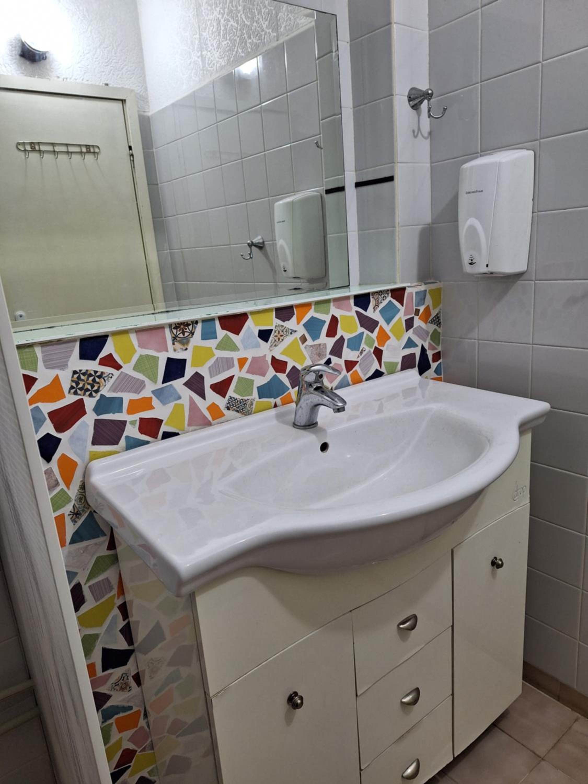 Top Location Harmony Apartment by HostEx
