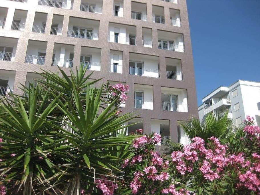 Merville_Beachfront Apartment