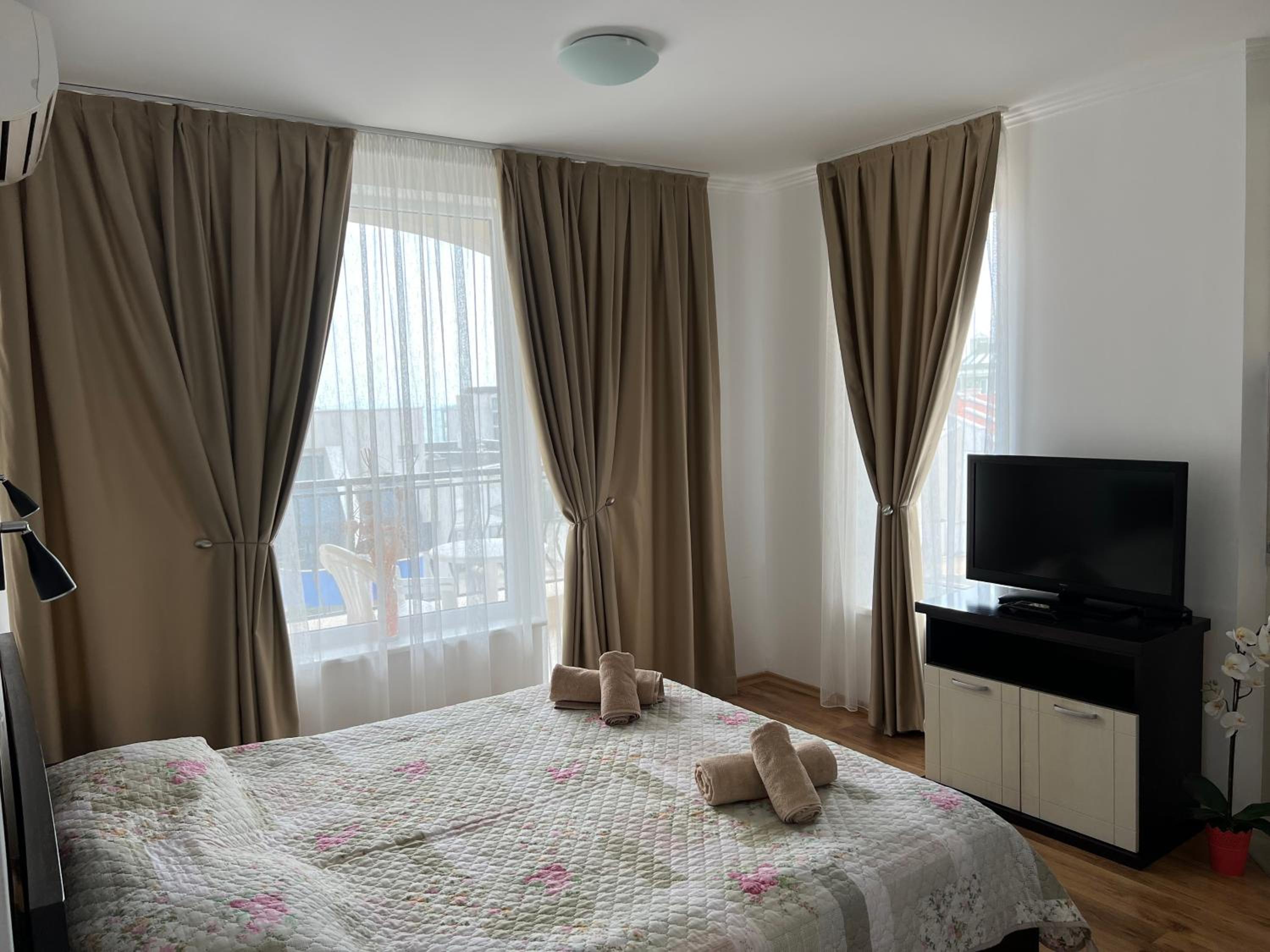 Antorini Apartments