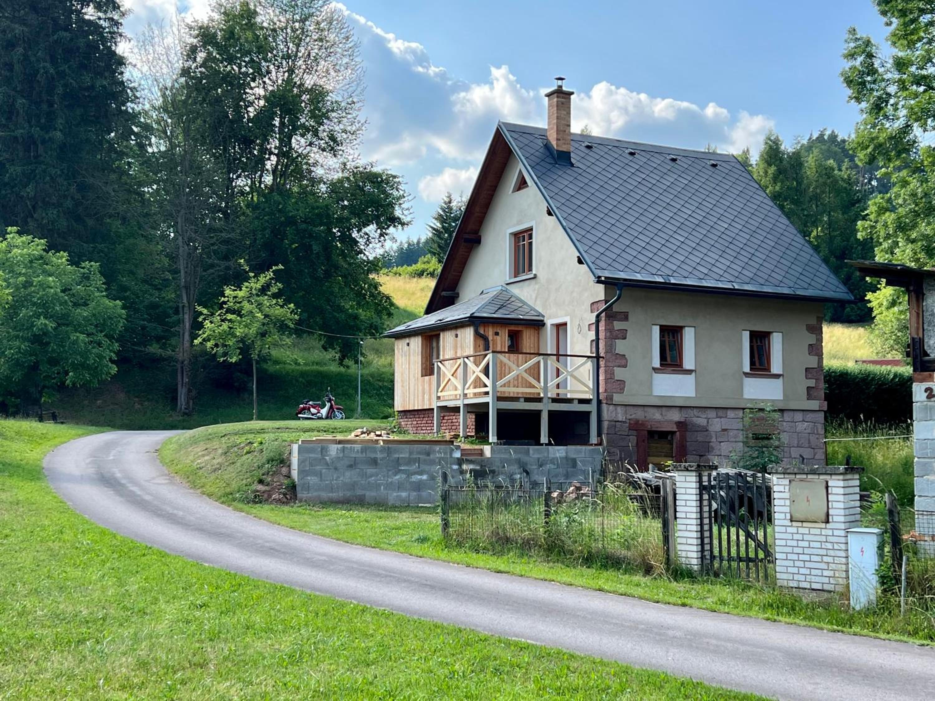 Little Cottage No.100