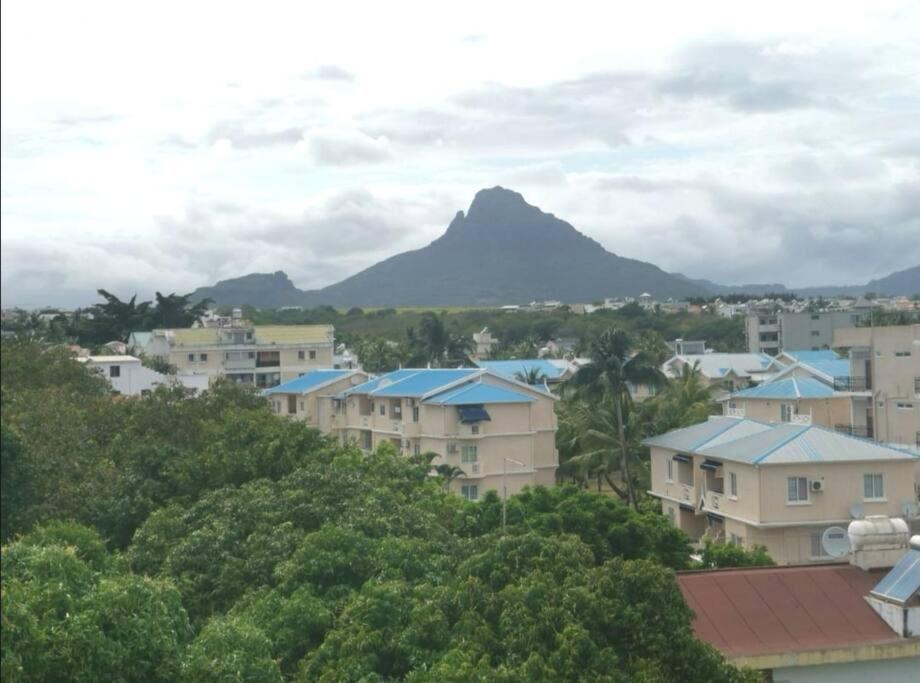 Spacious beach property in Flic en Flac