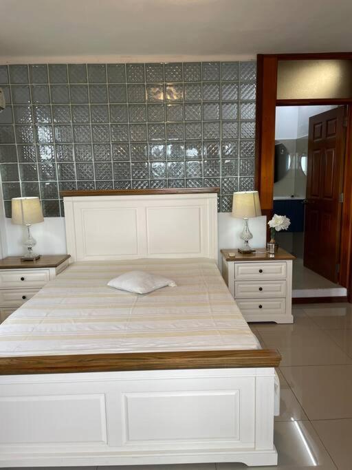 Spacious beach property in Flic en Flac
