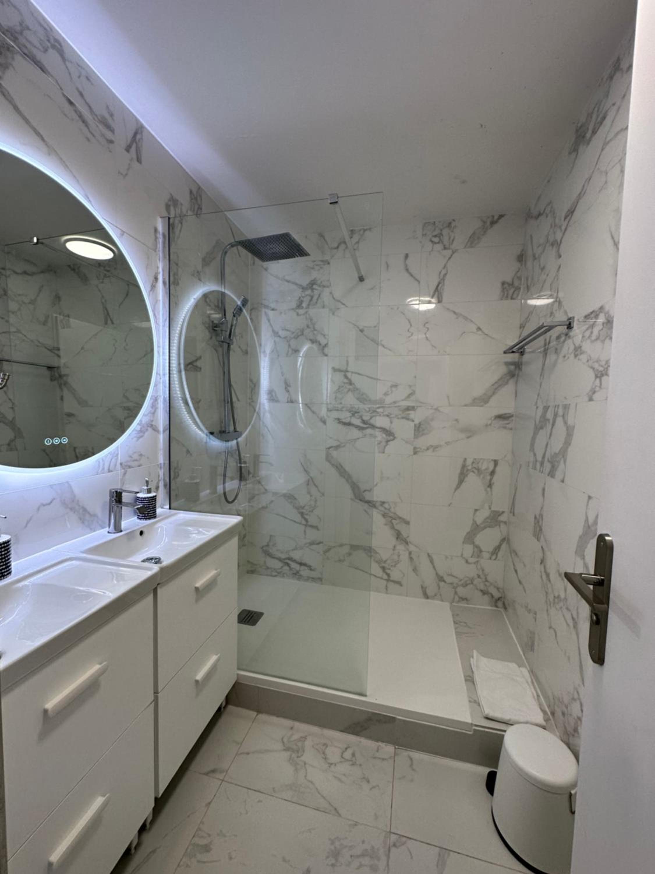 Apt Place de Toscane - 4min Disneyland-PARIS