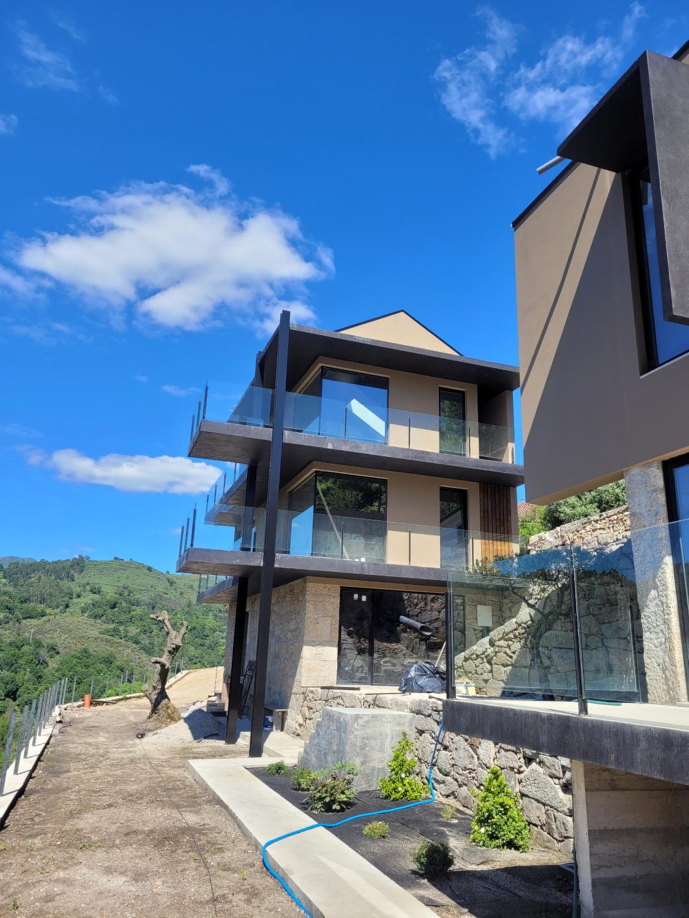 INFINITY HOUSES