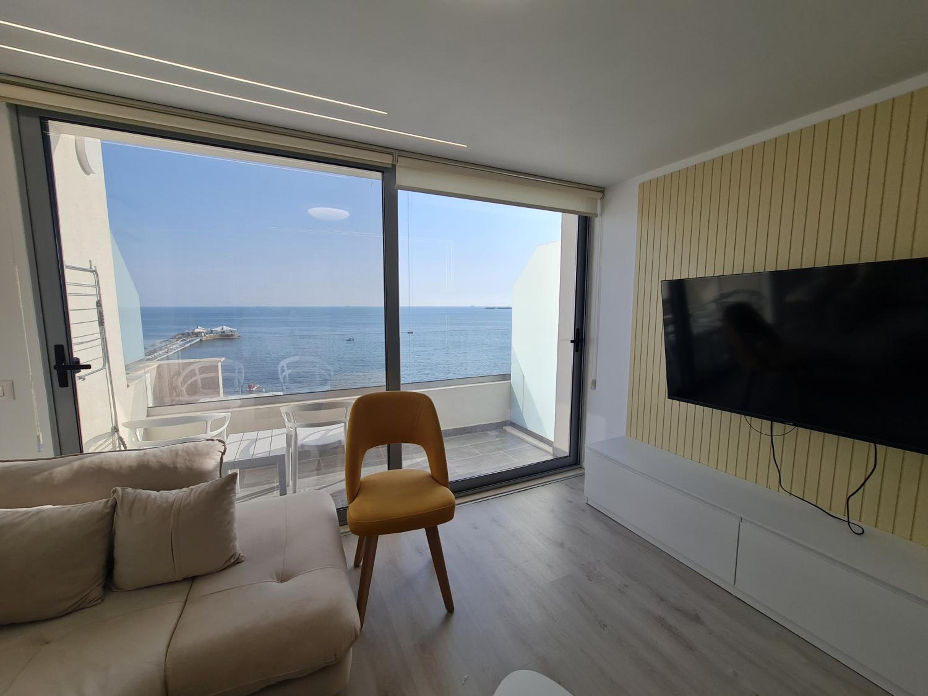 Sea view luxury duplex