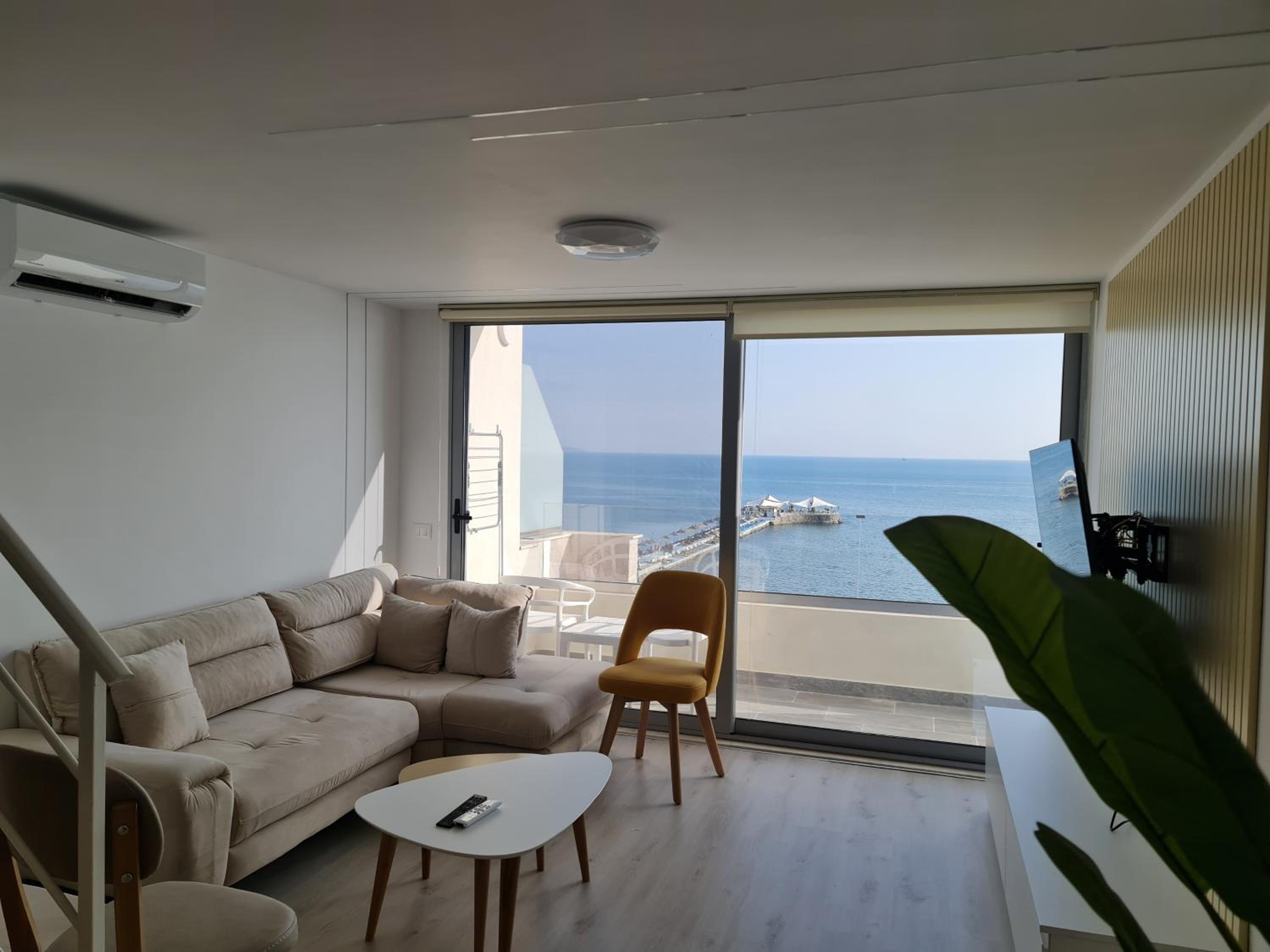Sea view luxury duplex