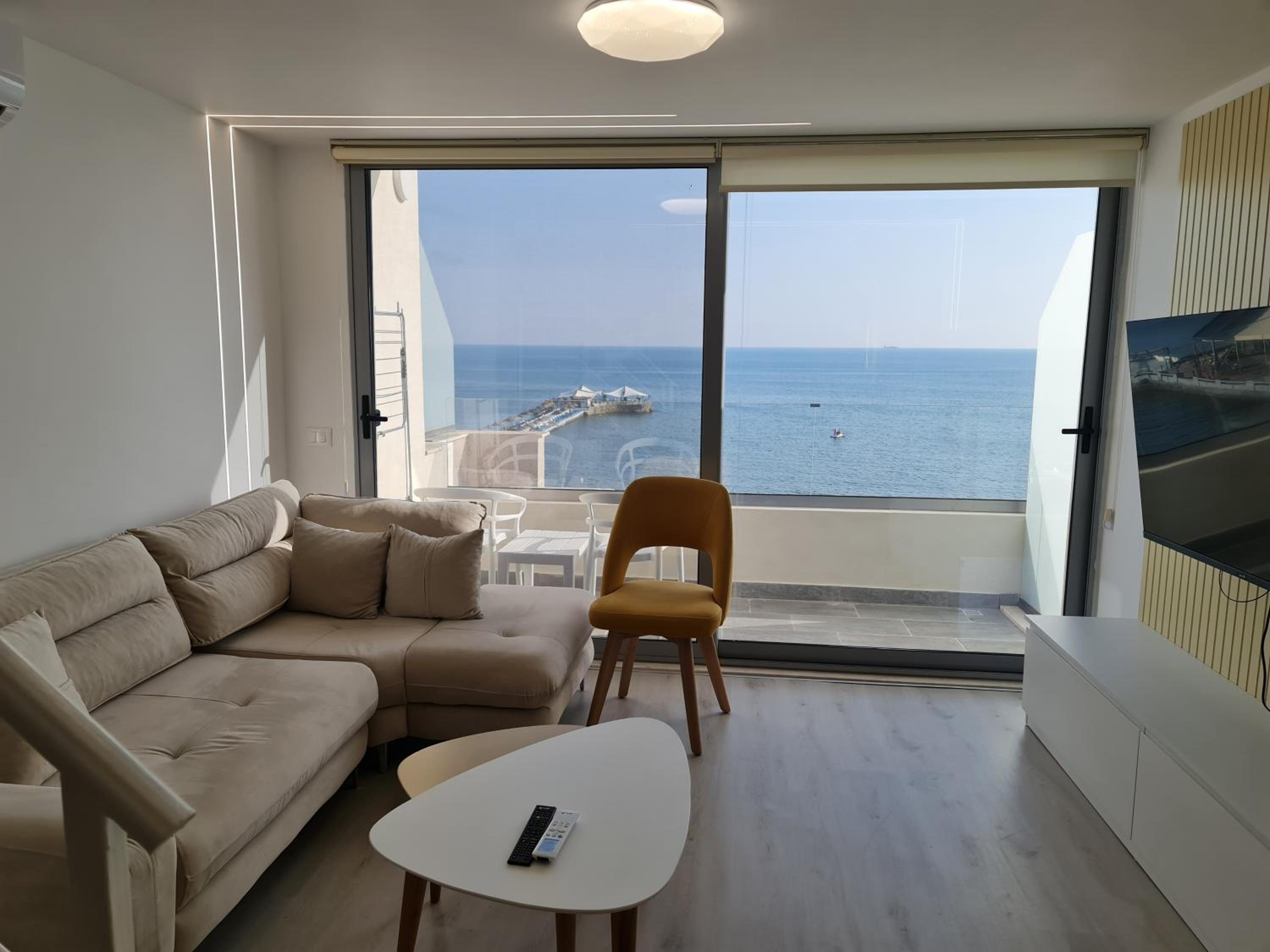 Sea view luxury duplex