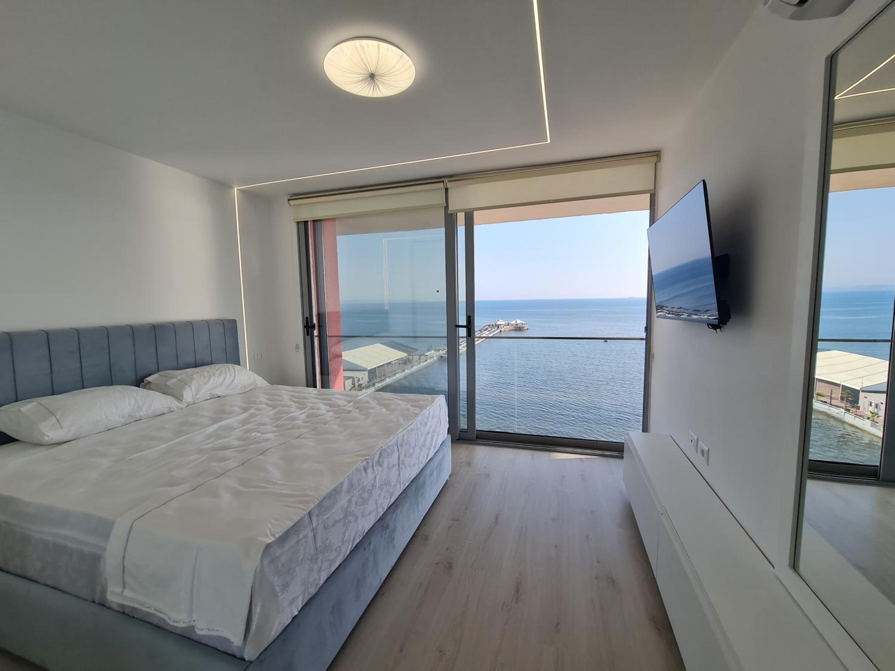 Sea view luxury duplex