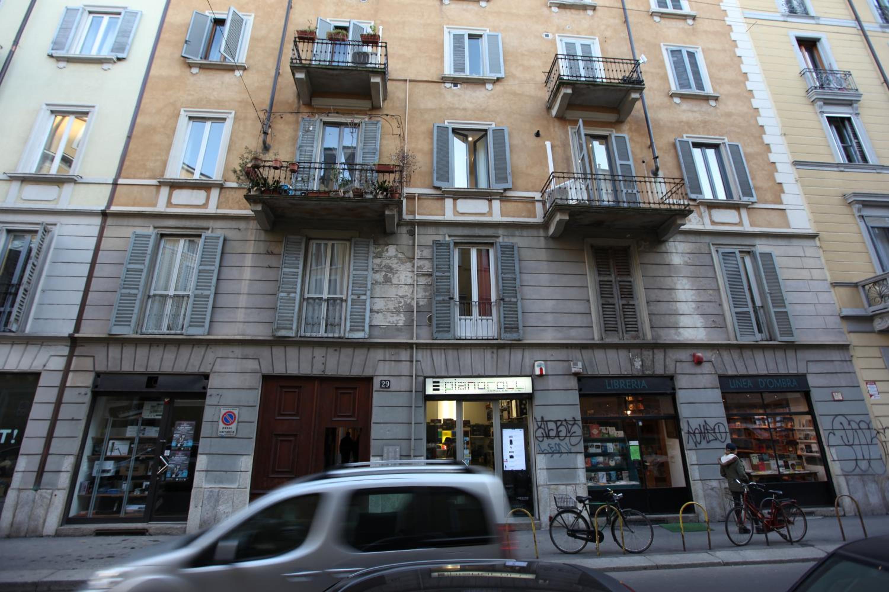 Just Urban Stays - Stylish 1BR in City Center - Balcony and Metro M2 M4