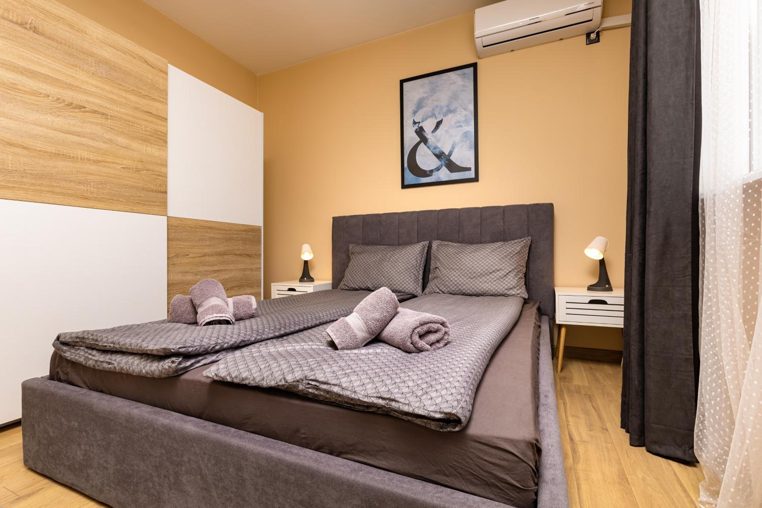 -City Haven Retreat- Elegant 2BD on Bulgaria Blv