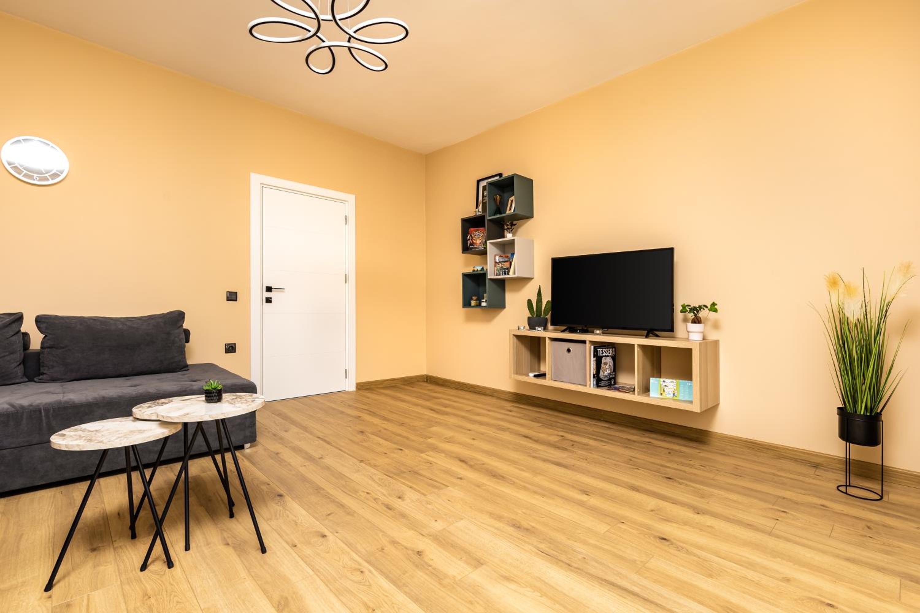 -City Haven Retreat- Elegant 2BD on Bulgaria Blv