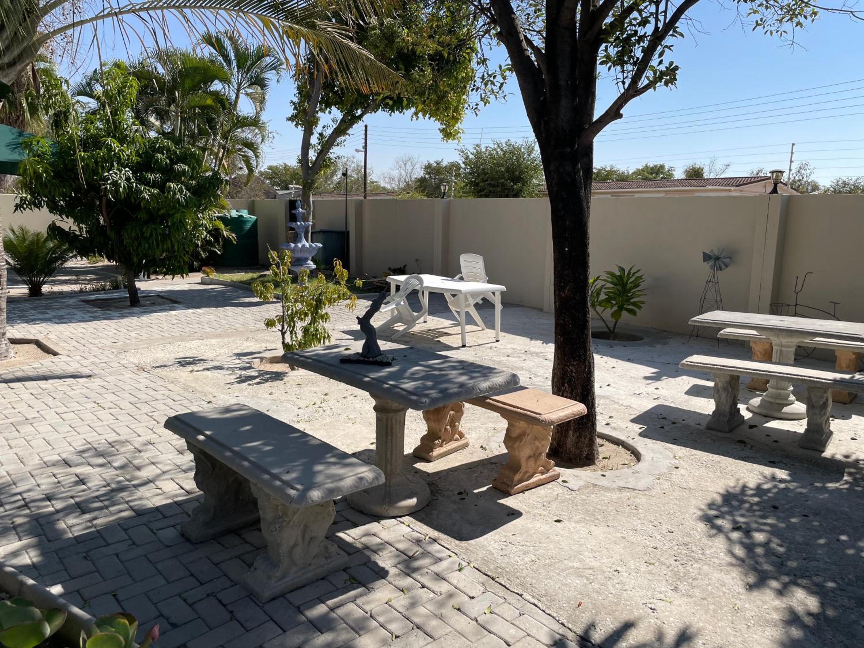 RY Courtyard view 5