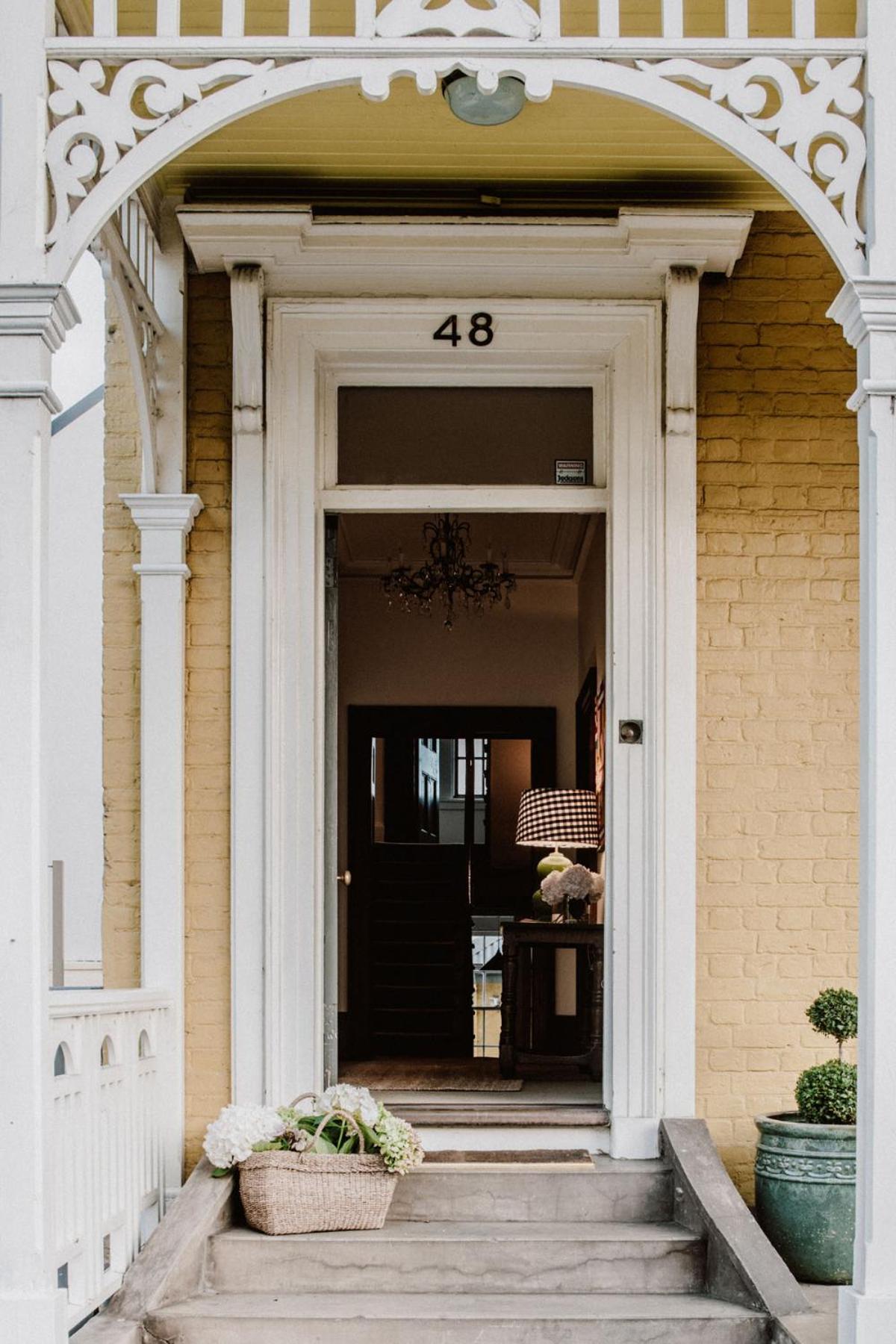 The Townhouse - Historic in the heart of L'ton
