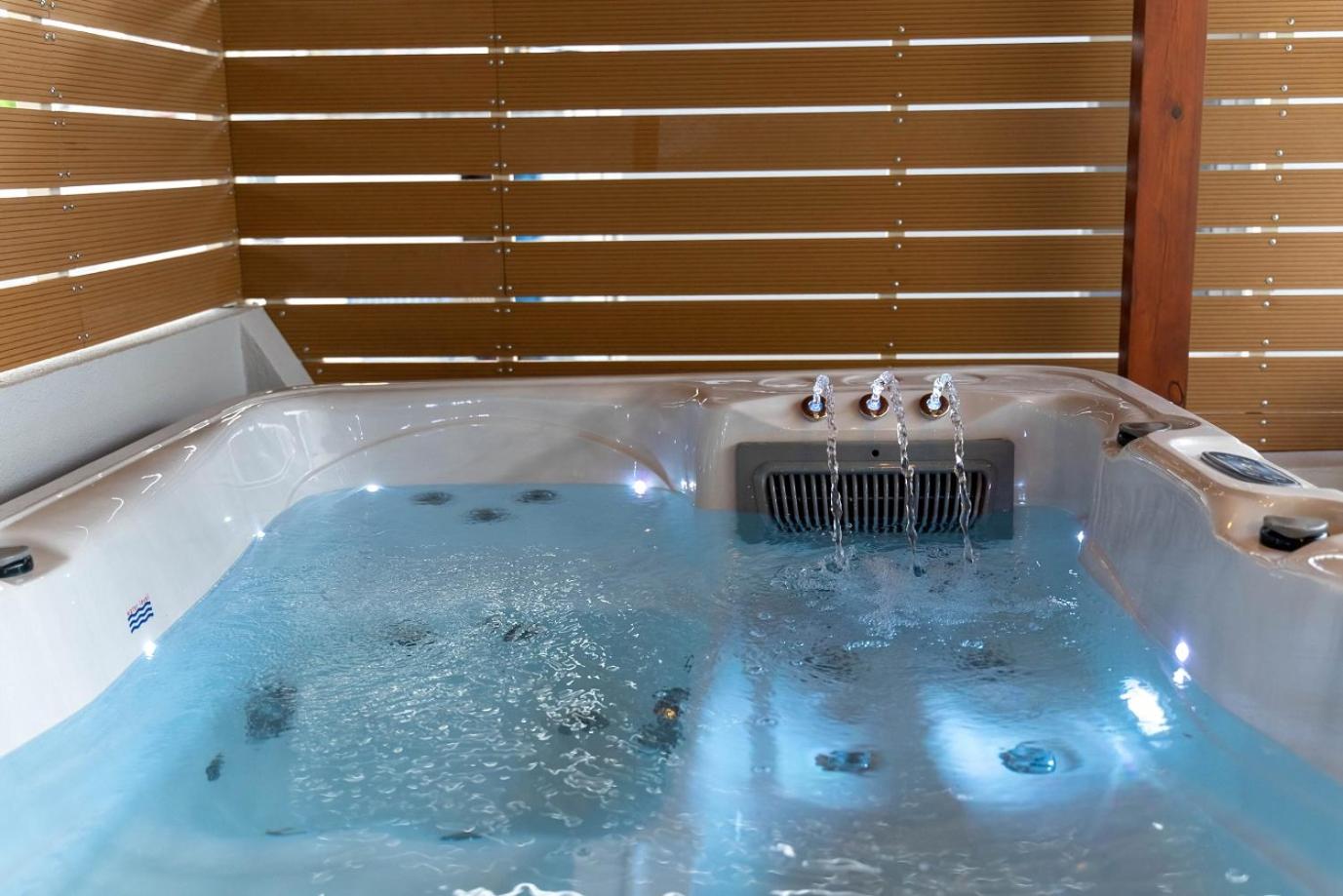 Villa Venetia with Jacuzzi