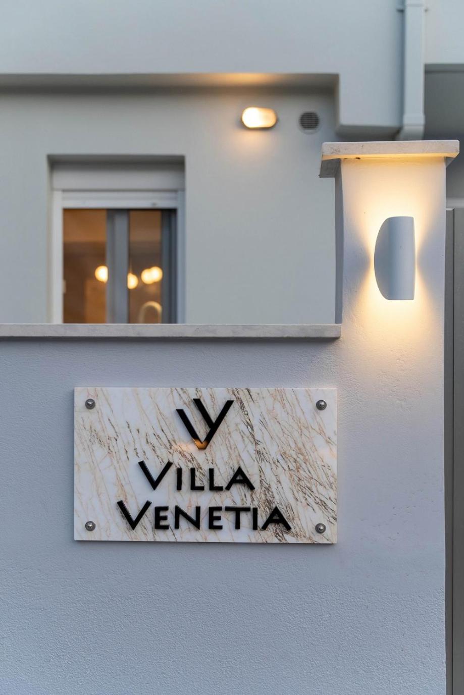 Villa Venetia with Jacuzzi
