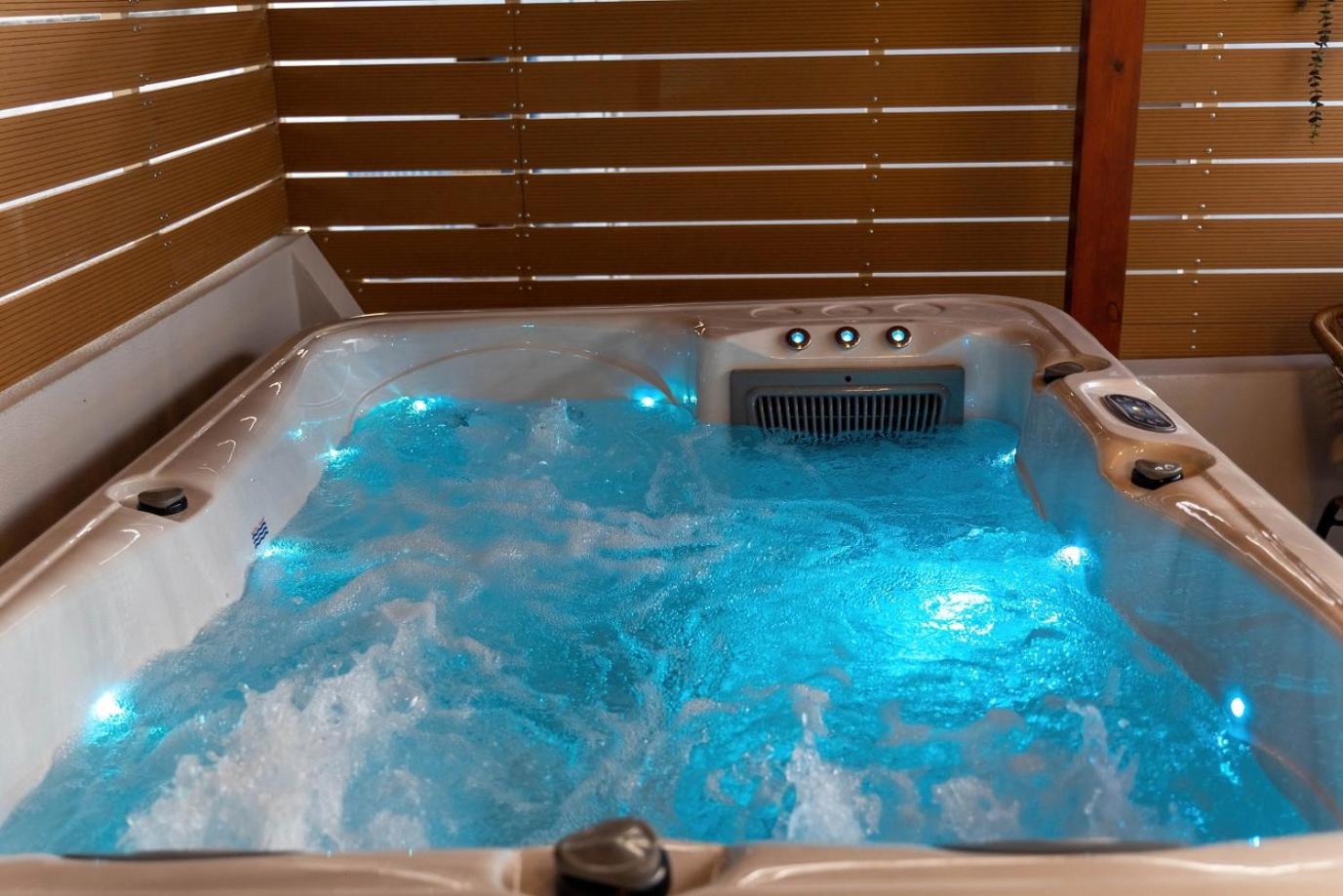 Villa Venetia with Jacuzzi